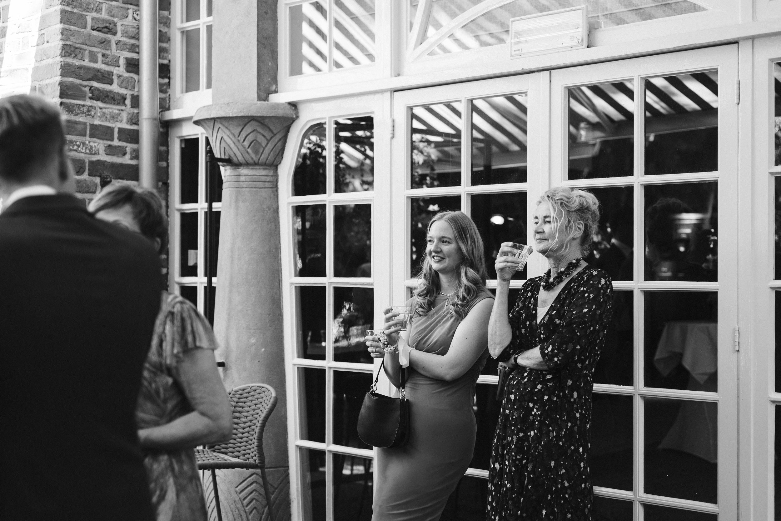 Oxfordshire-Garden-Wedding-Photographer-226.jpg