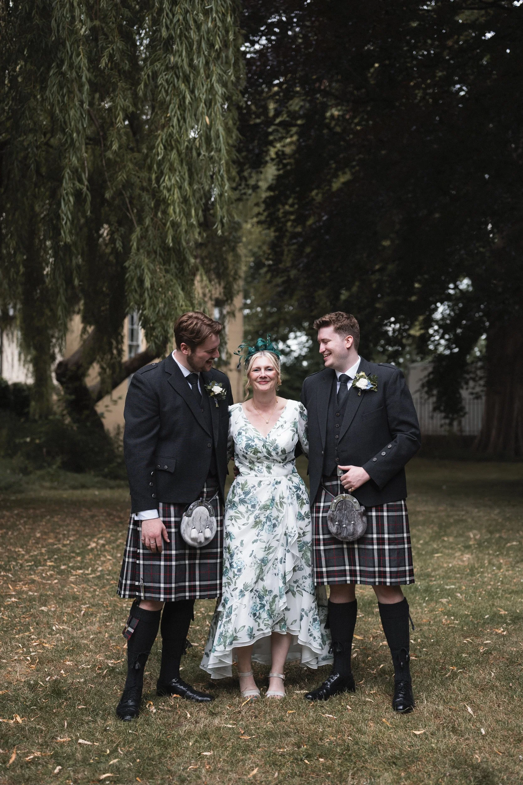 Oxfordshire-Wedding-Photographer-040.jpg