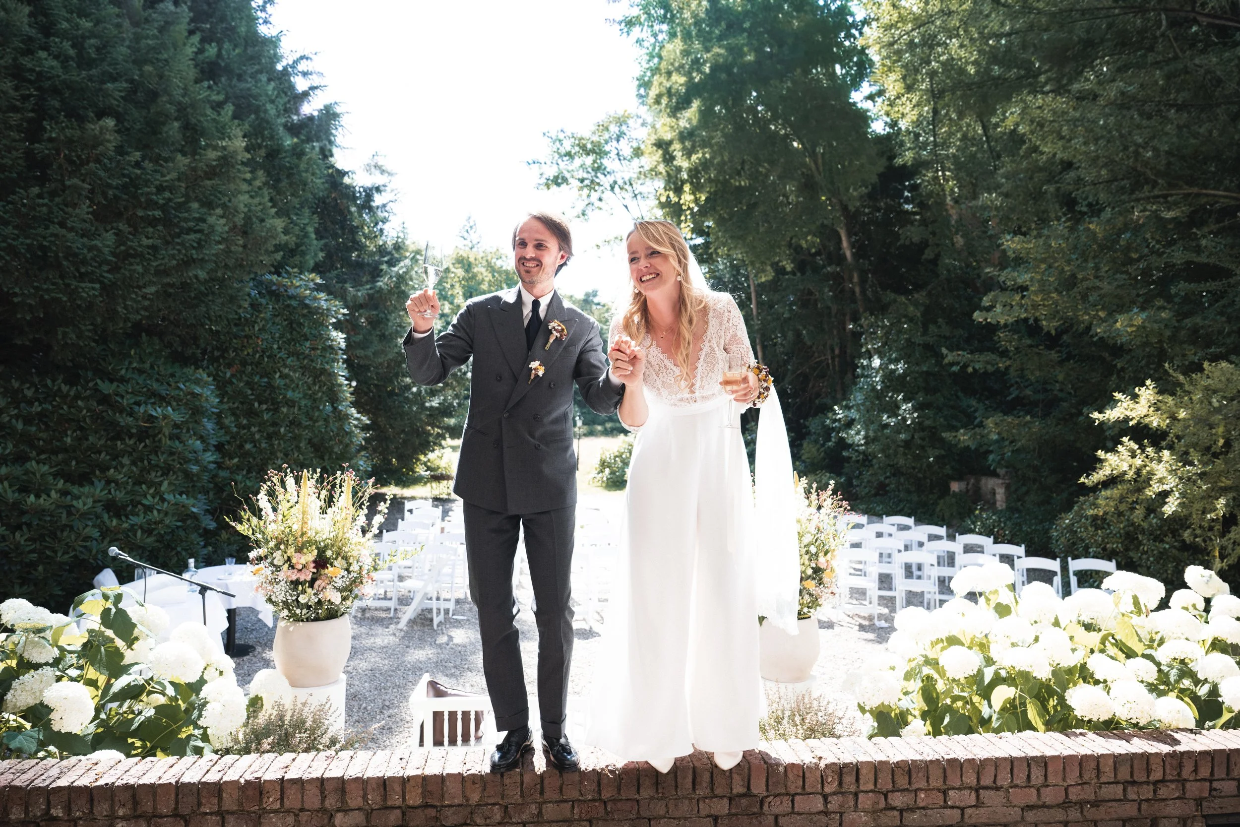 Oxfordshire-Garden-Wedding-Photographer-331.jpg