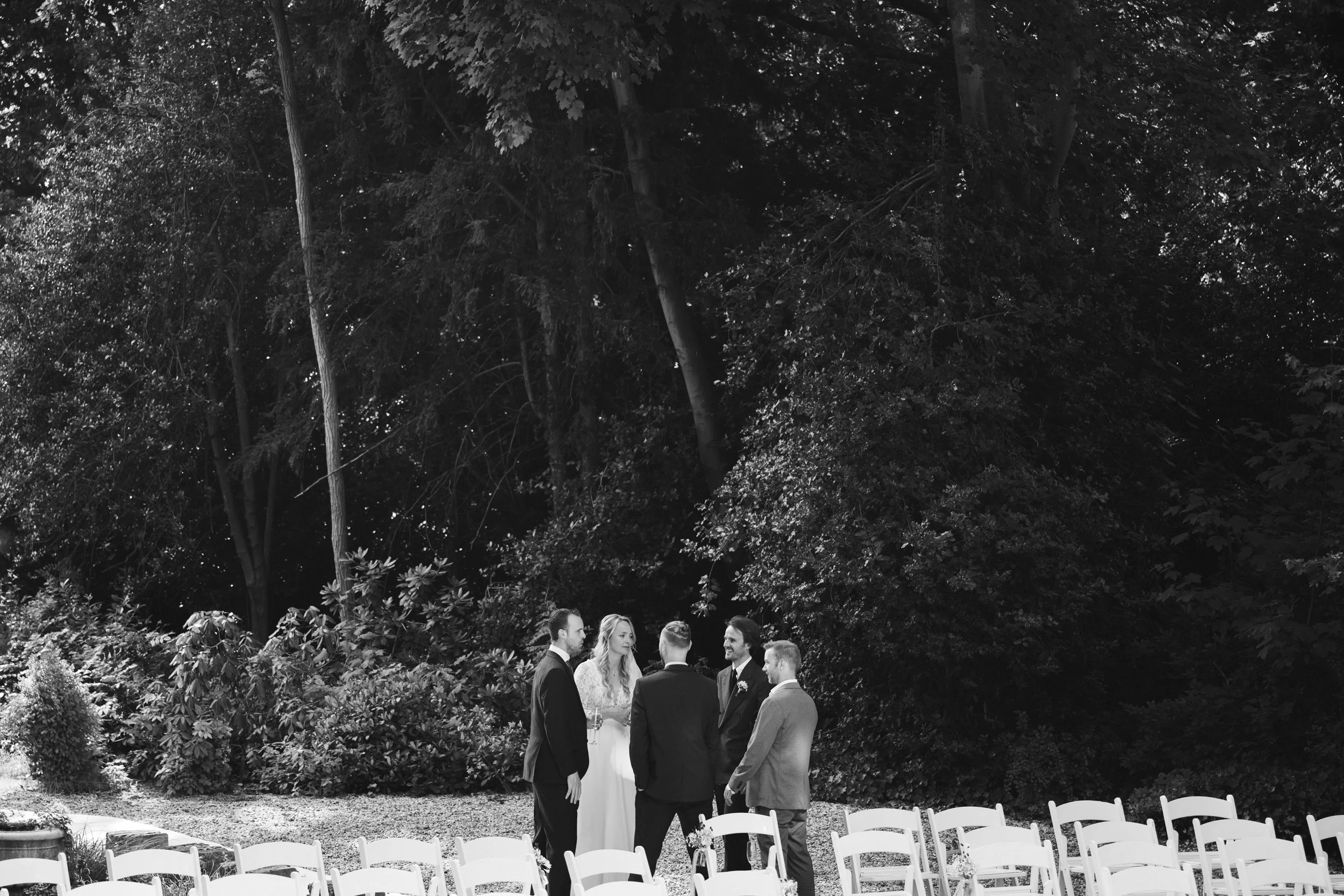 Oxfordshire-Garden-Wedding-Photographer-422.jpg