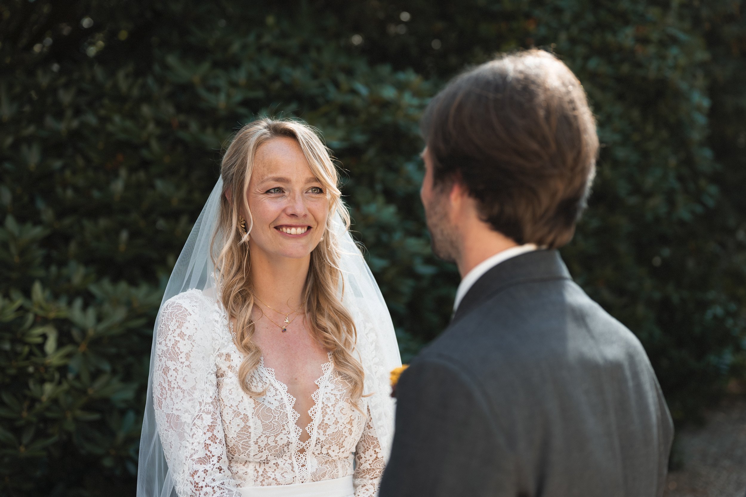 Oxfordshire-Garden-Wedding-Photographer-300.jpg