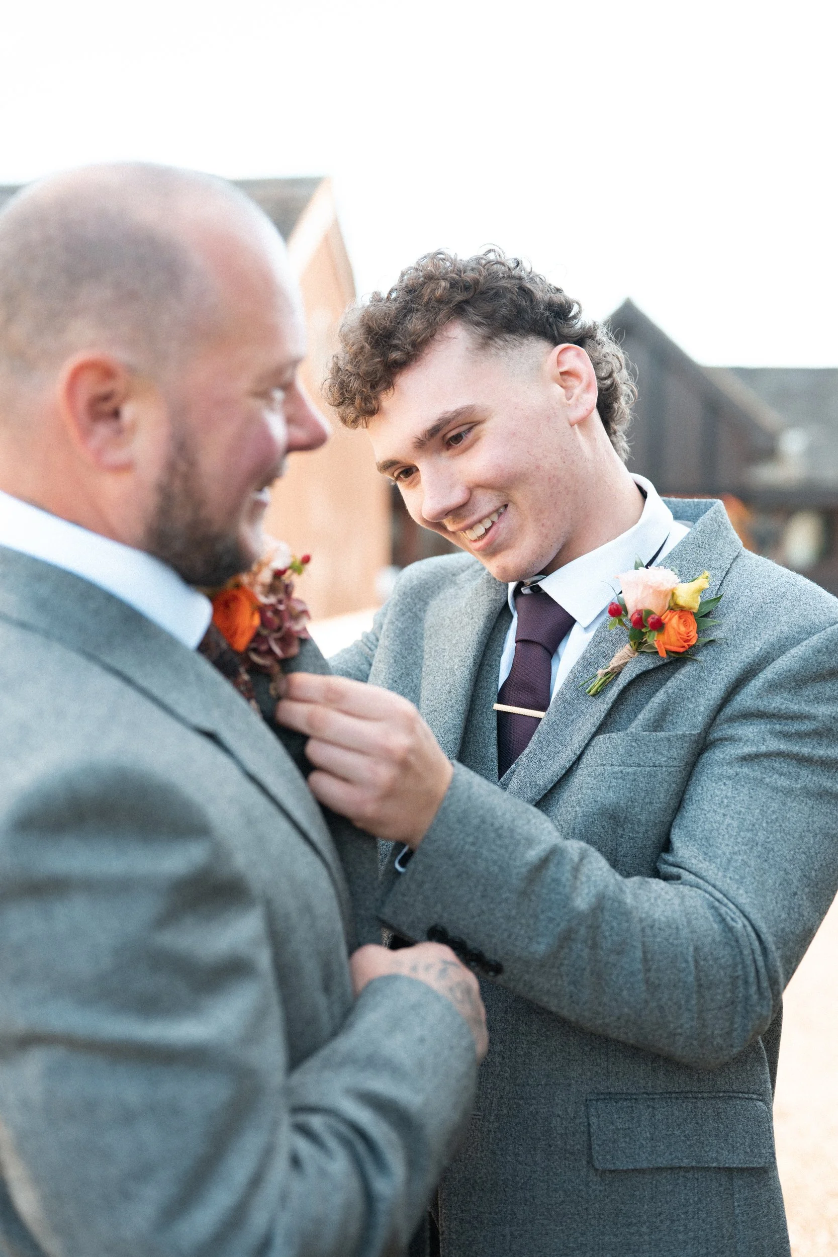 wedding-huntsmill-farm-buckinghamshire-bride-groom-couple-portraits-09.jpg