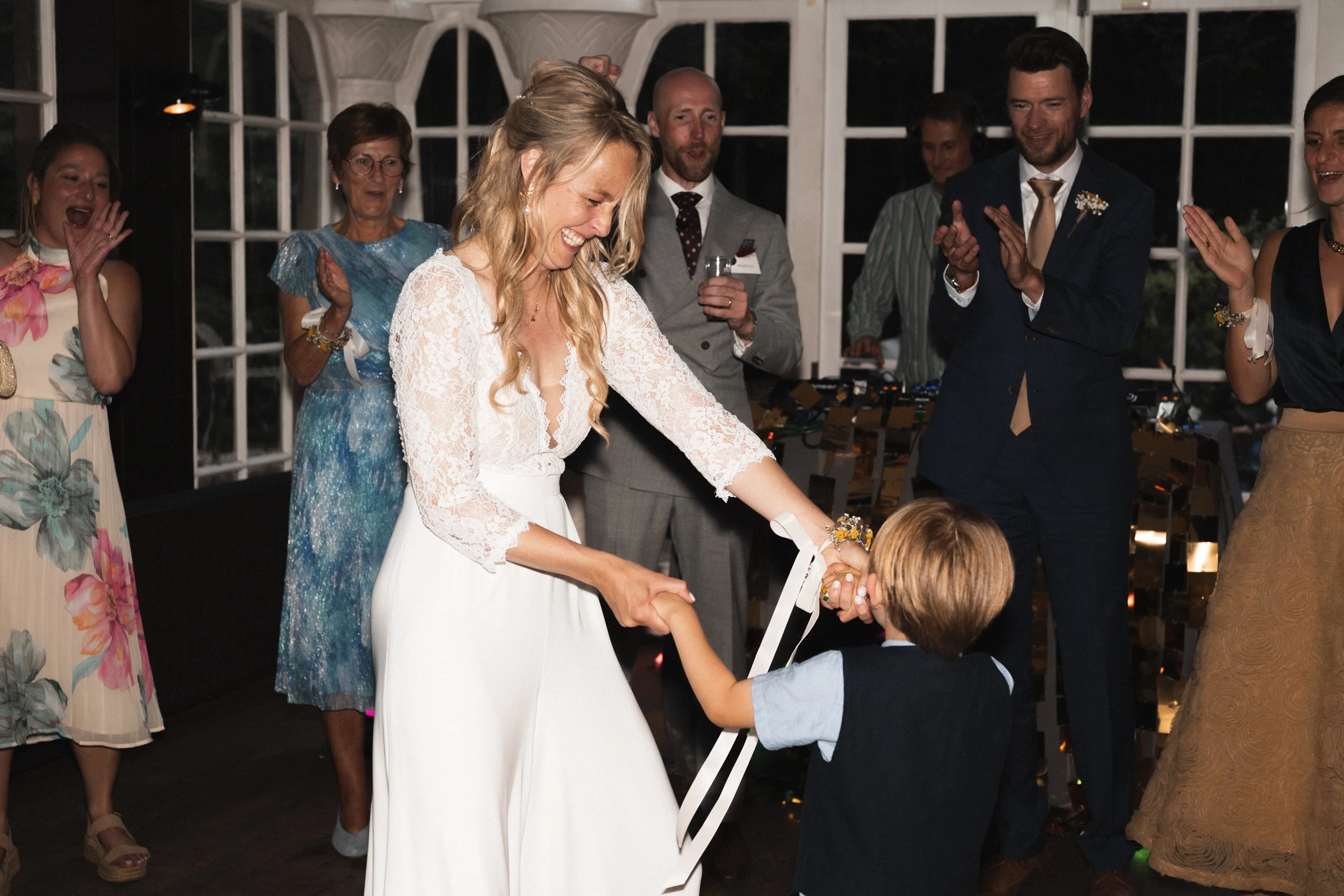 Oxfordshire-Garden-Wedding-Photographer-594.jpg