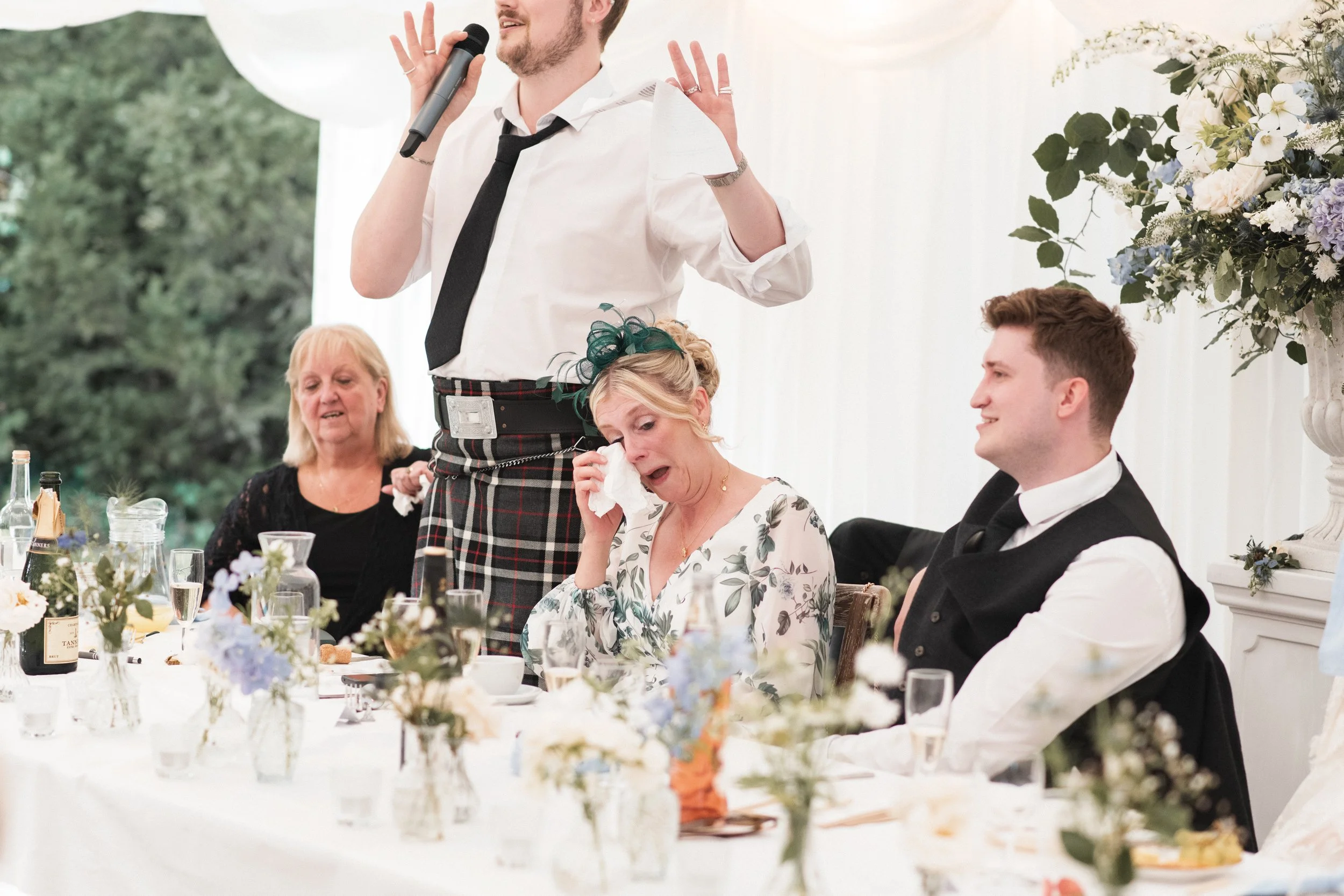 Oxfordshire-Wedding-Photographer-240.jpg