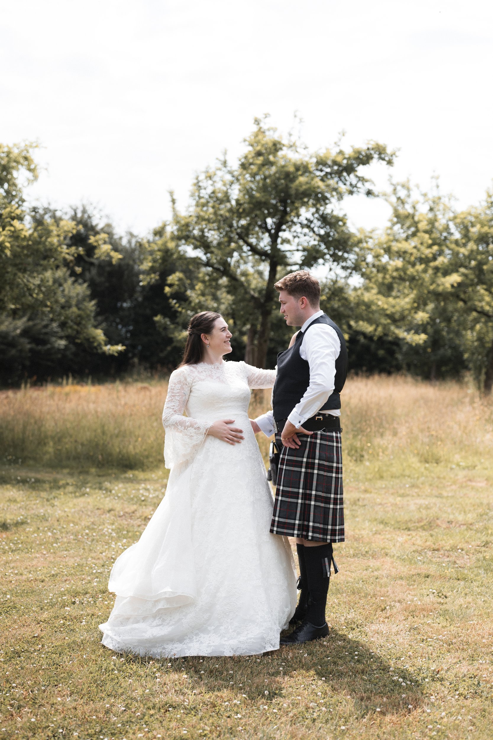 Oxfordshire-Wedding-Photographer-127.jpg