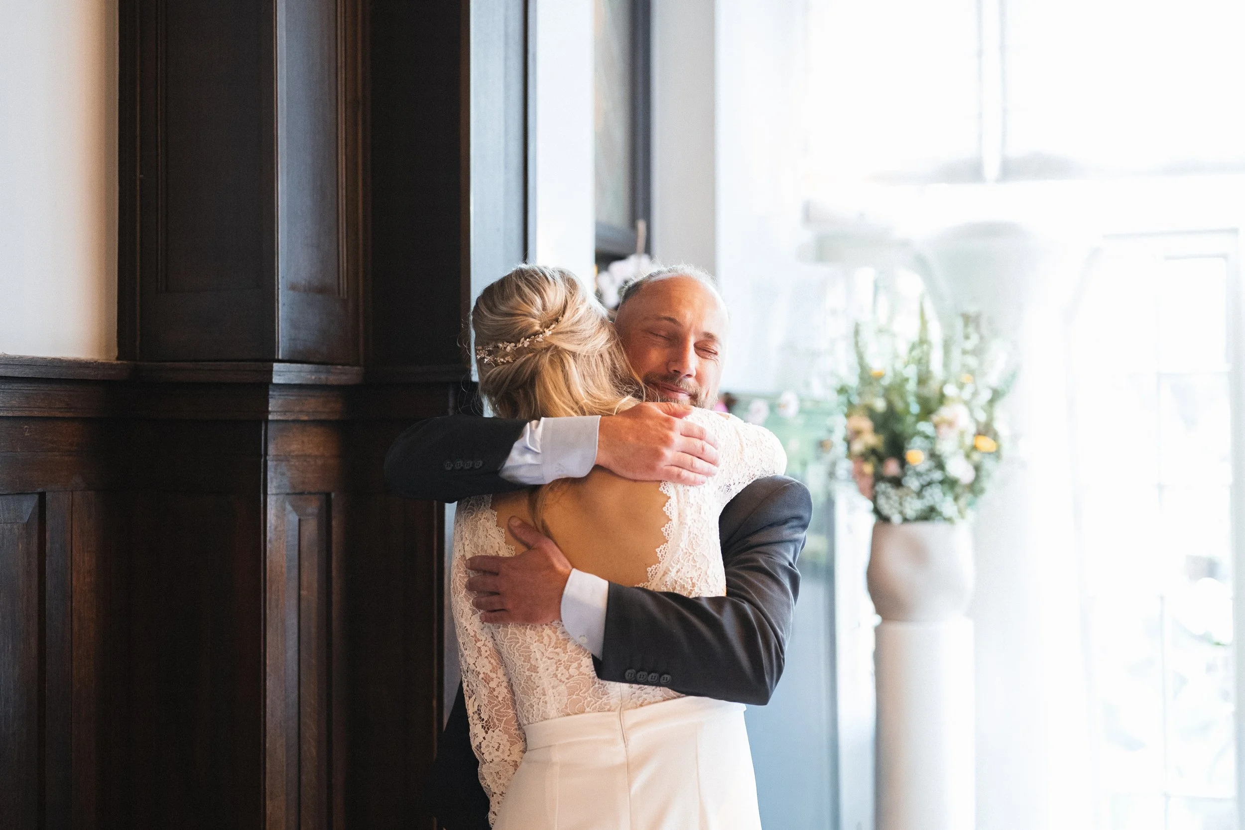 Oxfordshire-Garden-Wedding-Photographer-536.jpg
