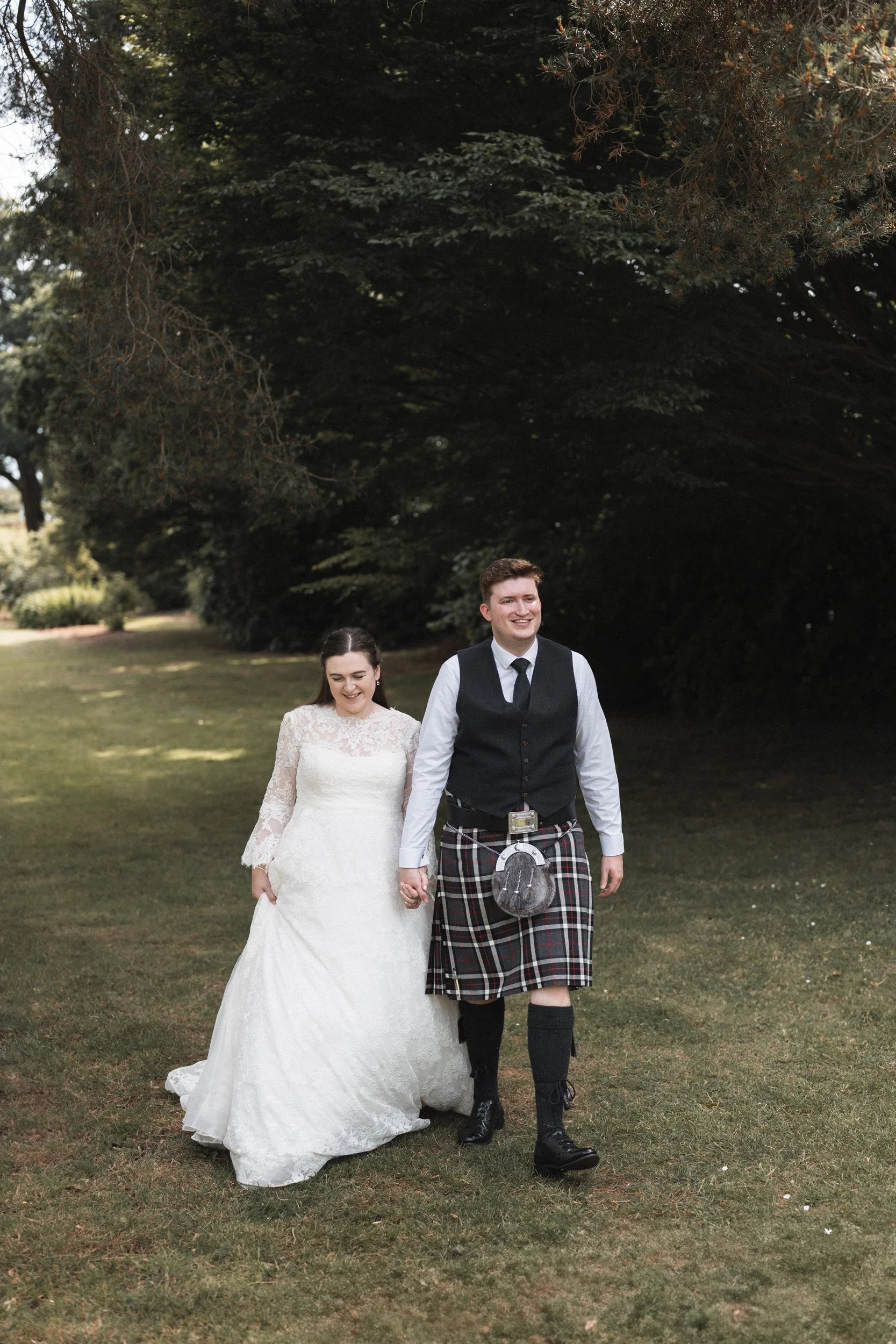 Oxfordshire-Wedding-Photographer-126.jpg