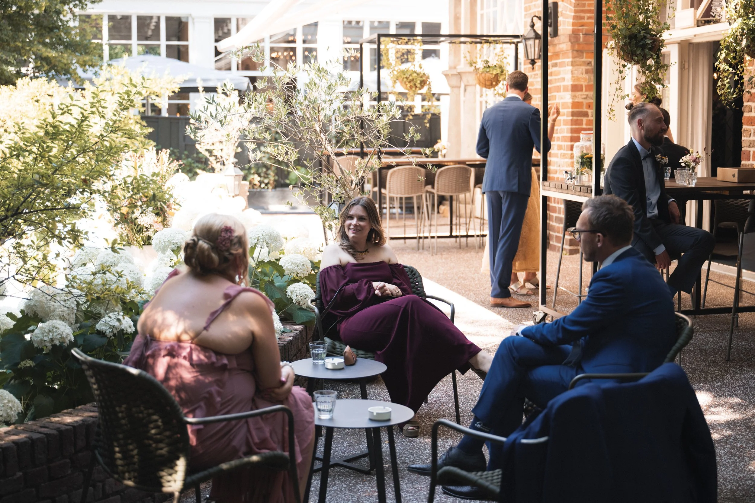 Oxfordshire-Garden-Wedding-Photographer-203.jpg