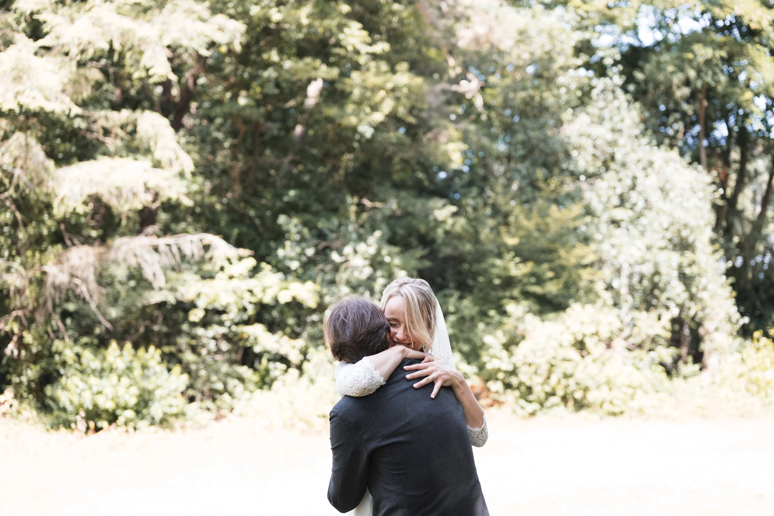 Oxfordshire-Garden-Wedding-Photographer-174.jpg