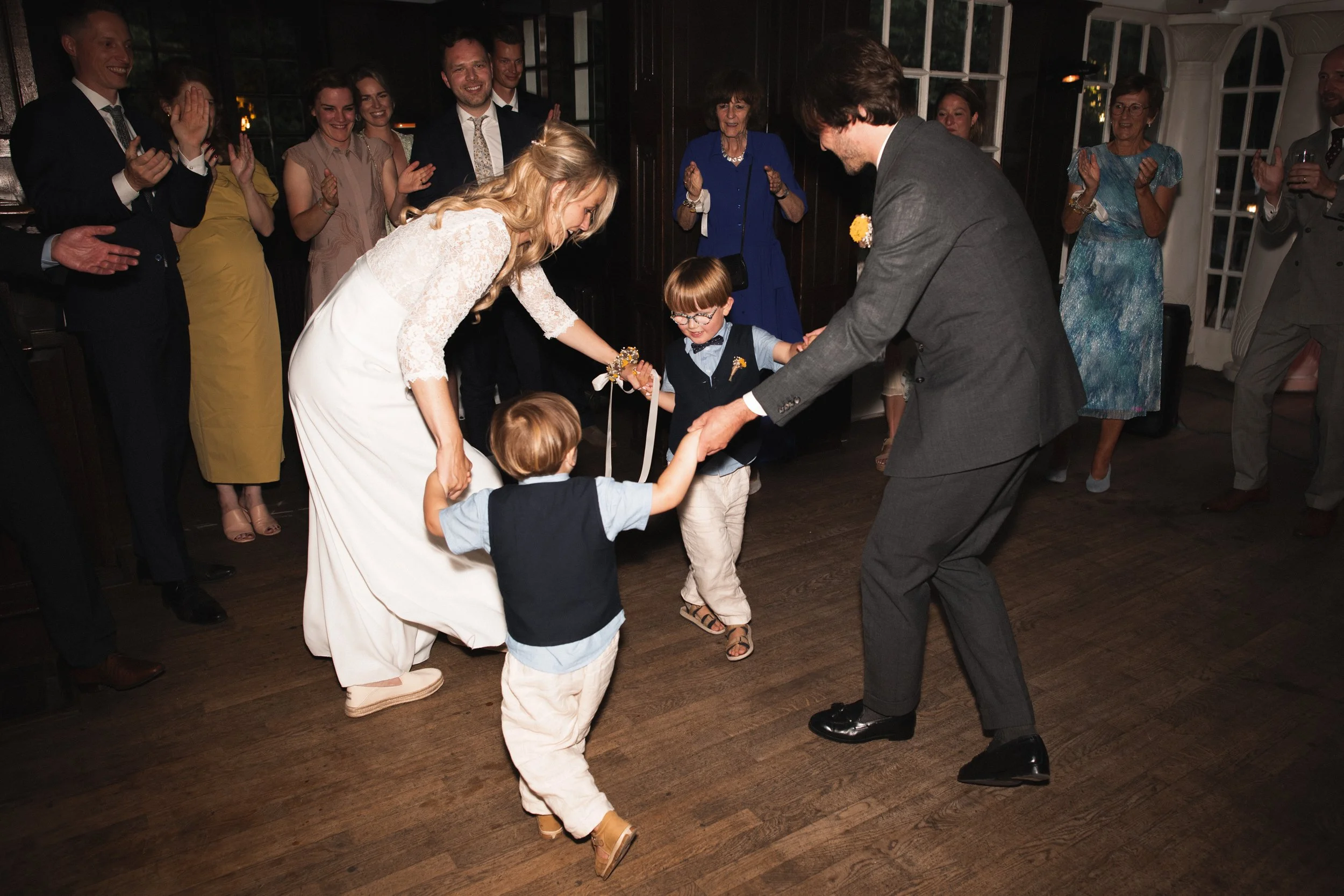 Oxfordshire-Garden-Wedding-Photographer-590.jpg