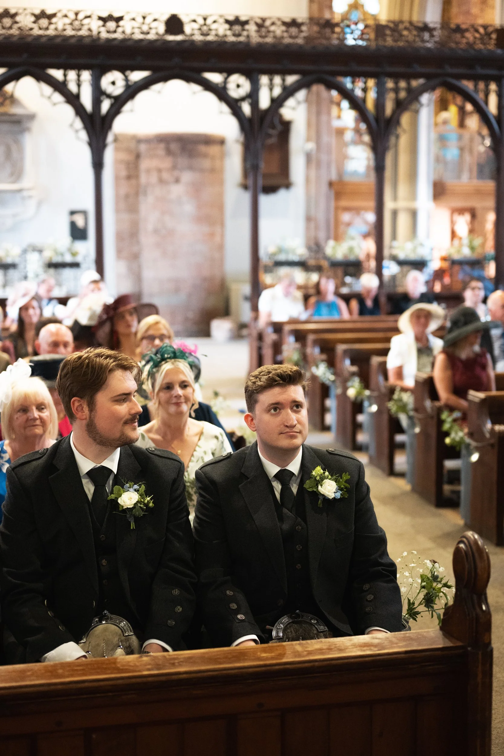 Oxfordshire-Wedding-Photographer-055.jpg