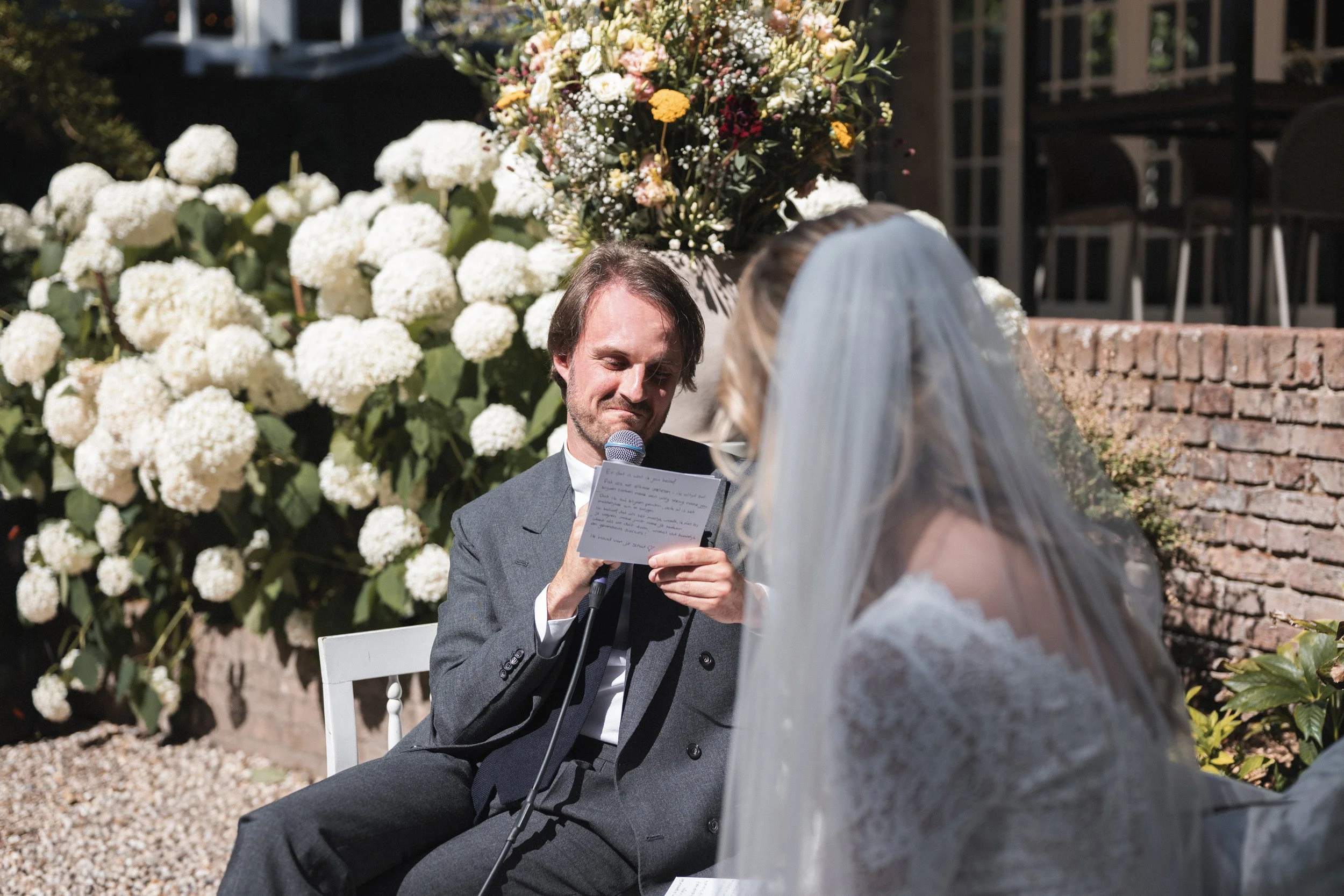 Oxfordshire-Garden-Wedding-Photographer-285.jpg