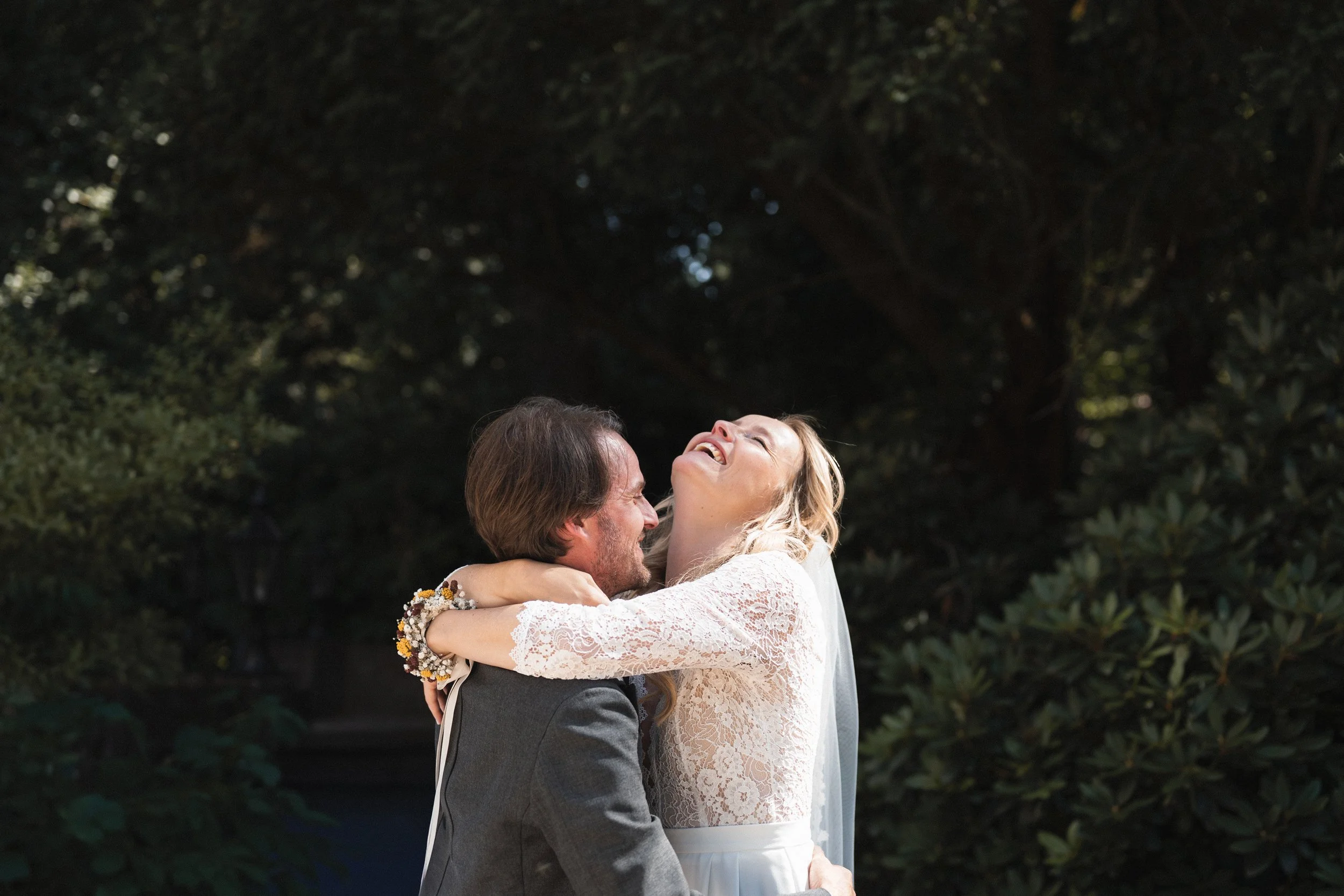 Oxfordshire-Garden-Wedding-Photographer-303.jpg