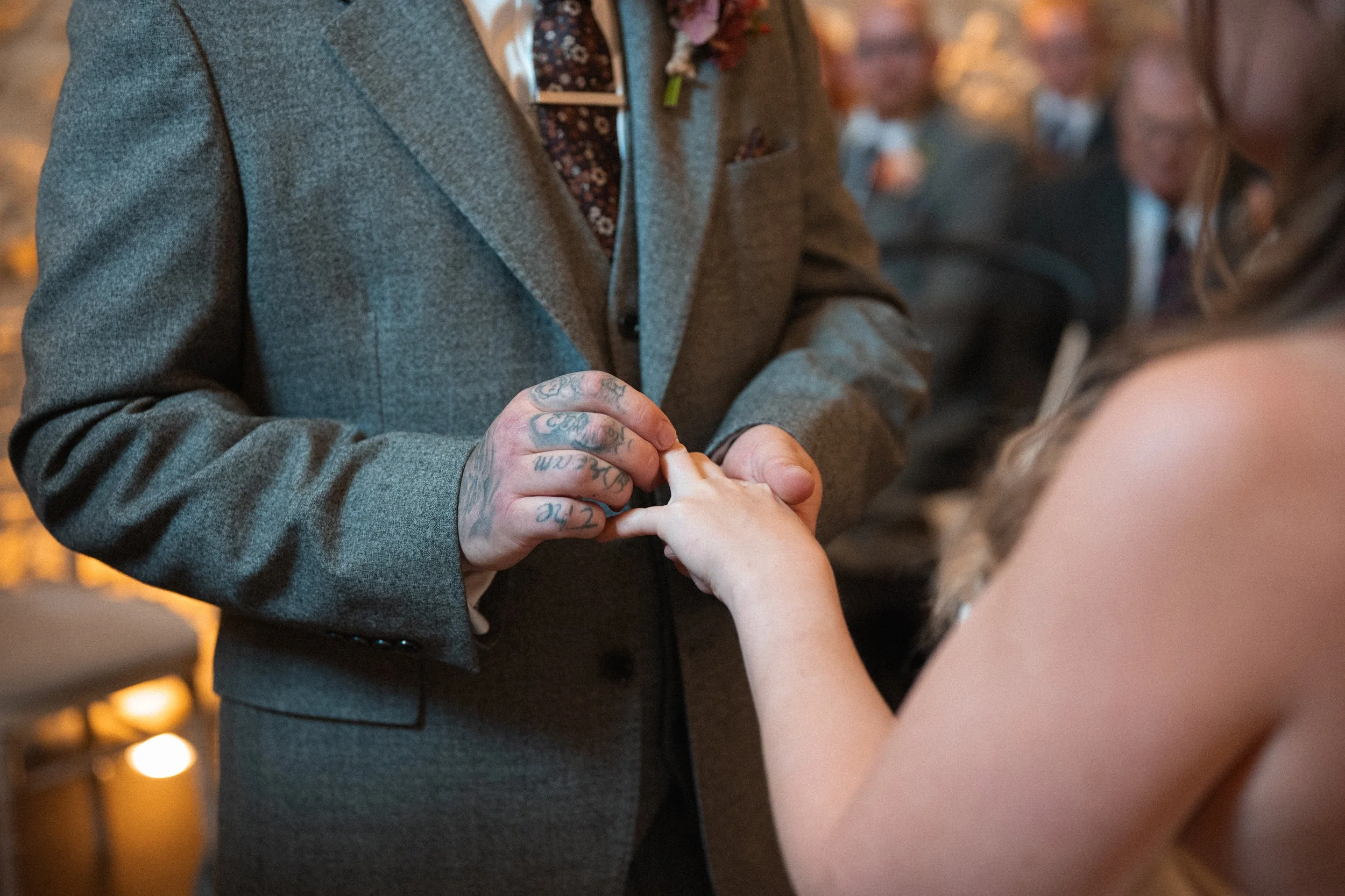 wedding-huntsmill-farm-buckinghamshire-bride-groom-couple-portraits-44.jpg