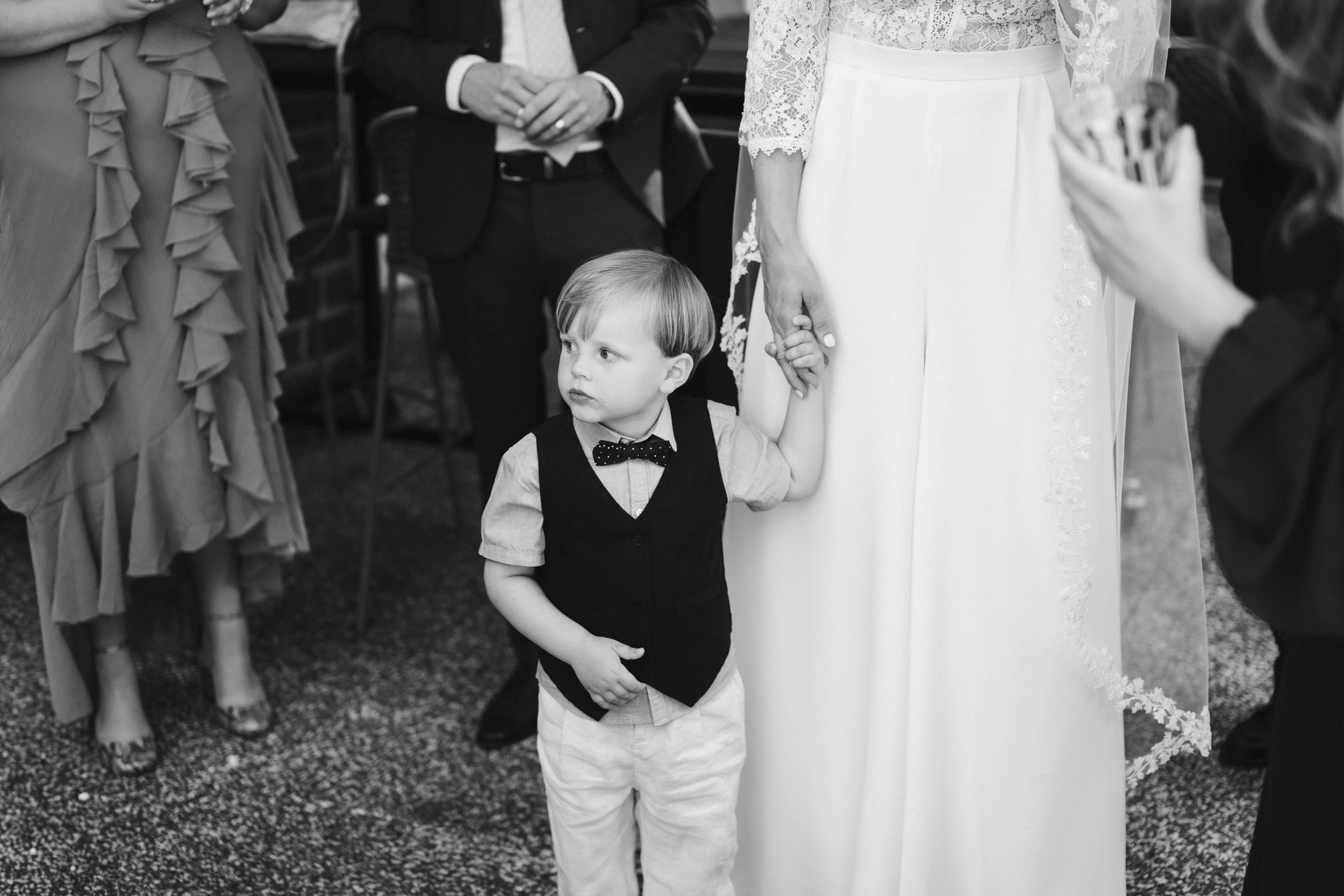 Oxfordshire-Garden-Wedding-Photographer-114.jpg