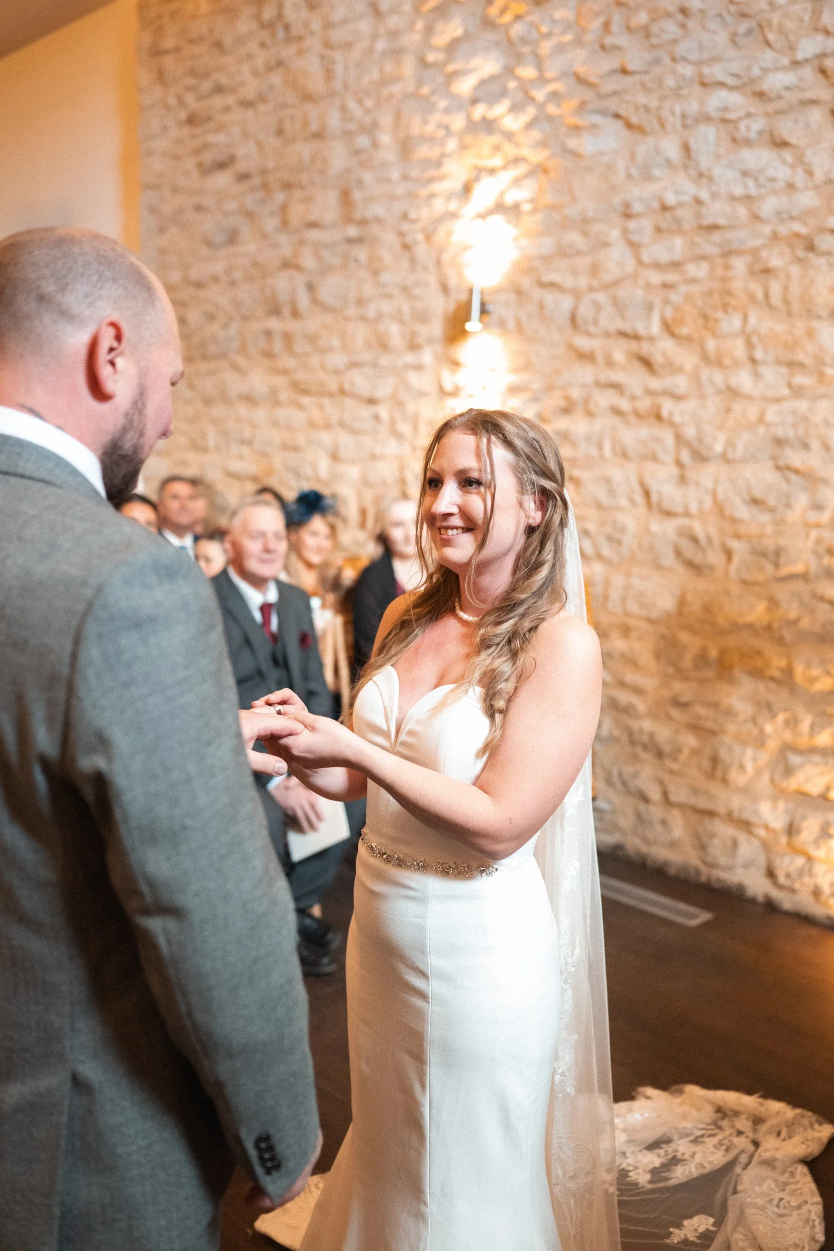 wedding-huntsmill-farm-buckinghamshire-bride-groom-couple-portraits-46.jpg