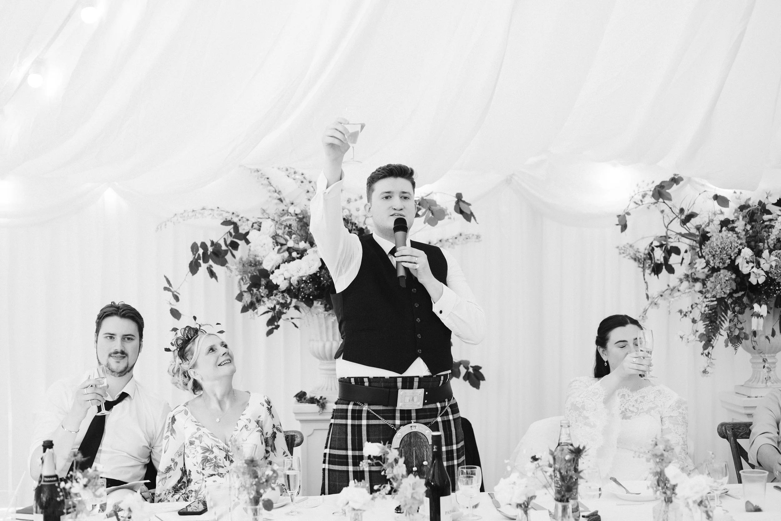 Oxfordshire-Wedding-Photographer-236.jpg