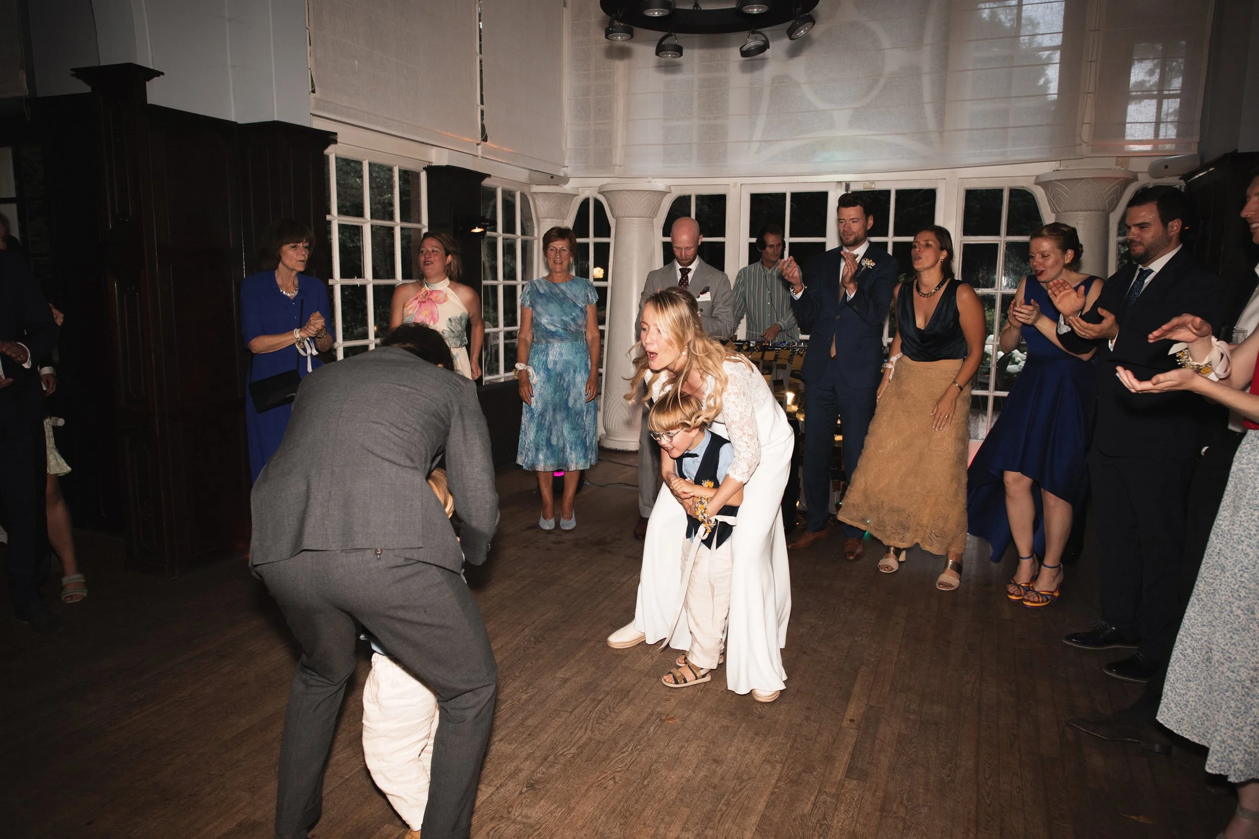 Oxfordshire-Garden-Wedding-Photographer-593.jpg