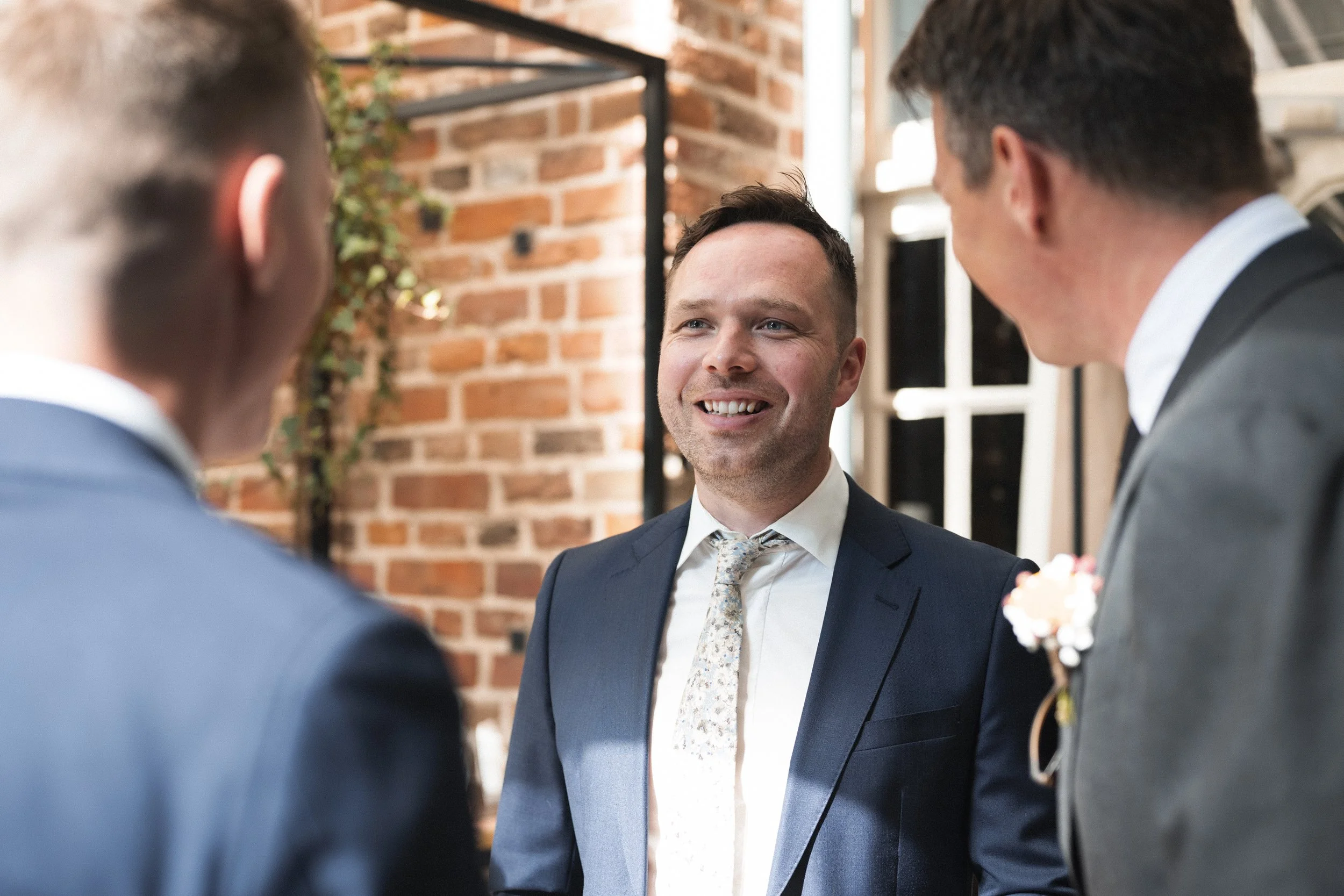 Oxfordshire-Garden-Wedding-Photographer-410.jpg