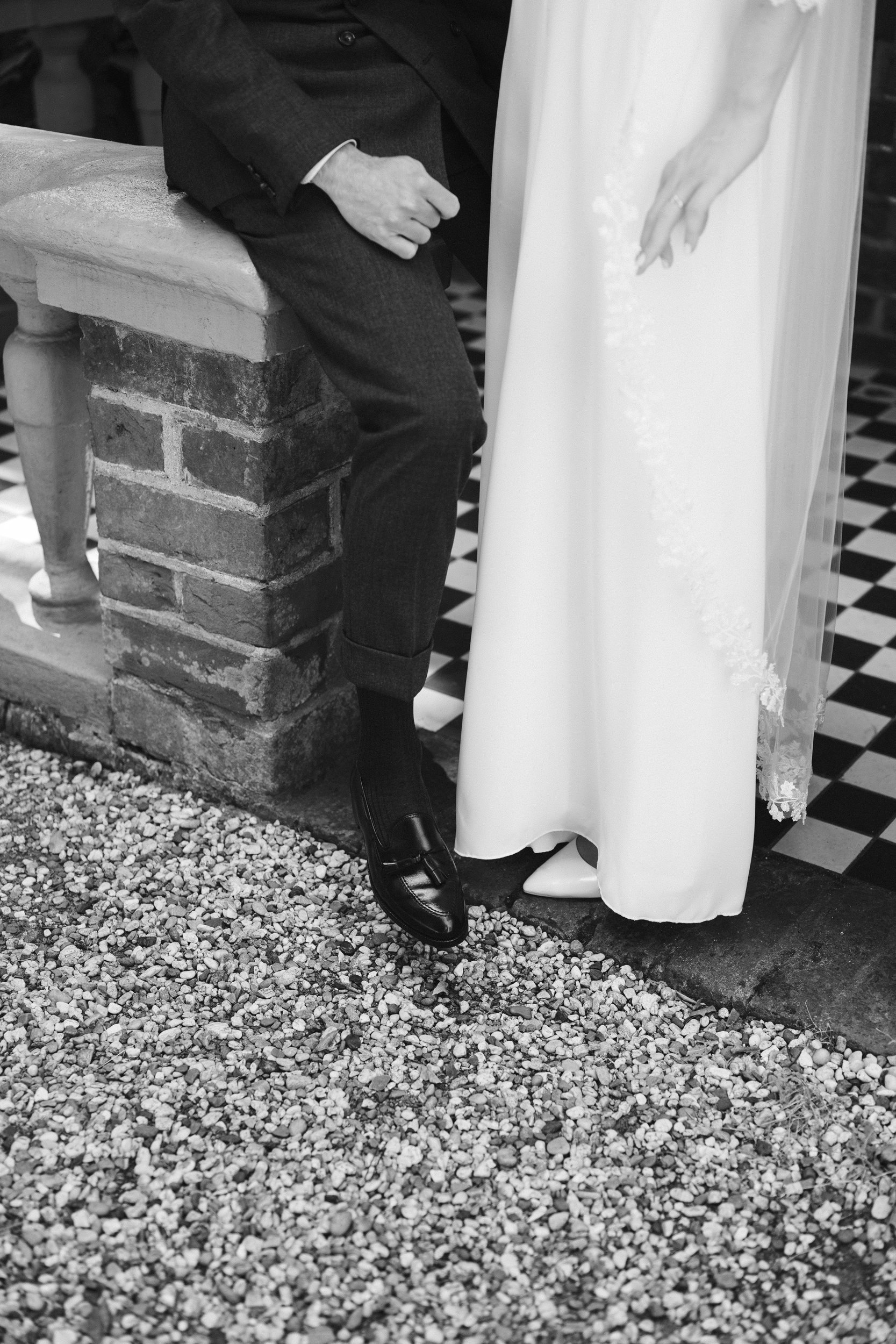 Oxfordshire-Garden-Wedding-Photographer-137.jpg