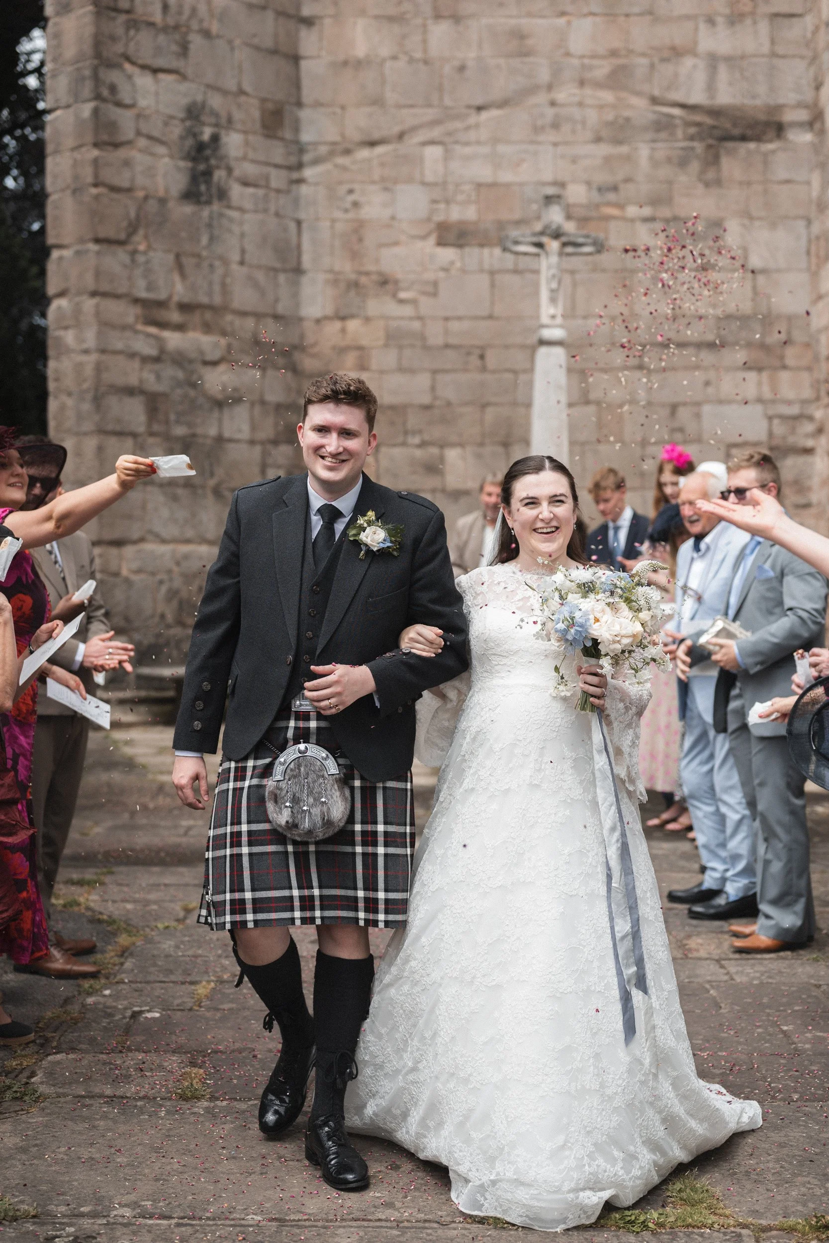 Oxfordshire-Wedding-Photographer-101.jpg