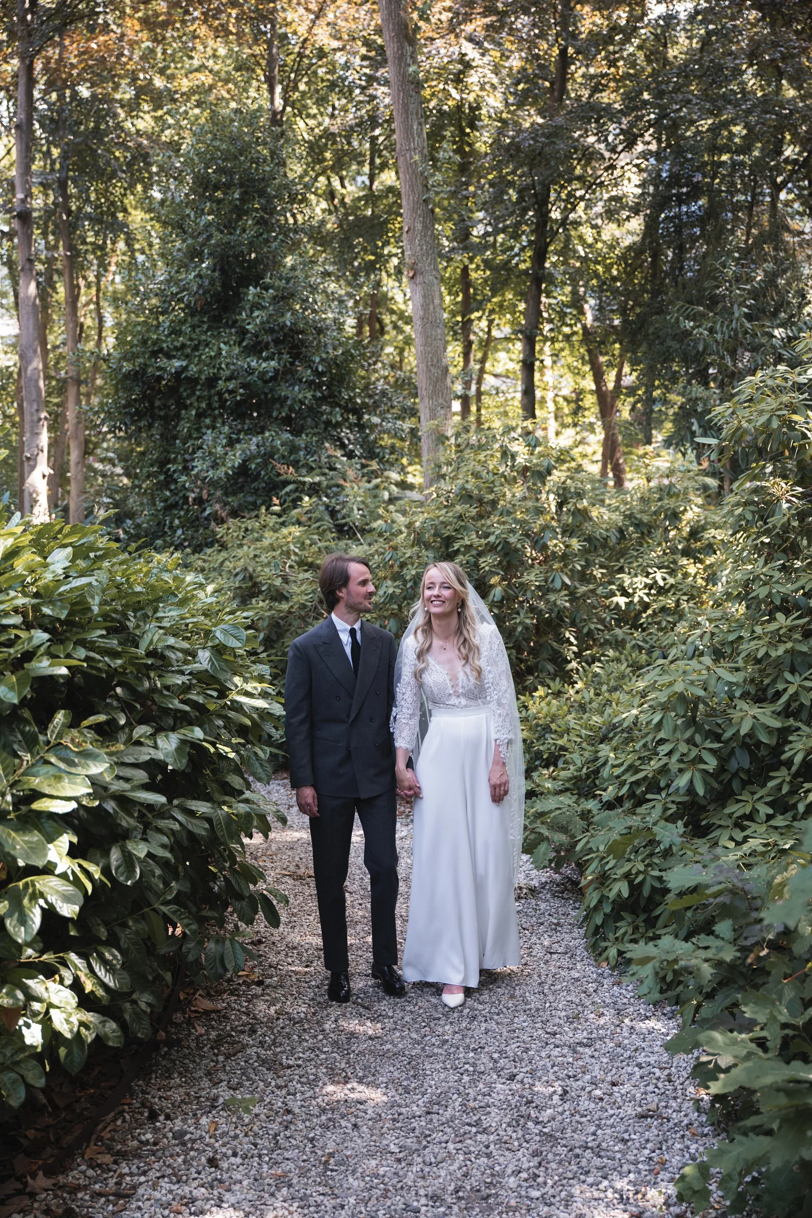 Oxfordshire-Garden-Wedding-Photographer-145.jpg