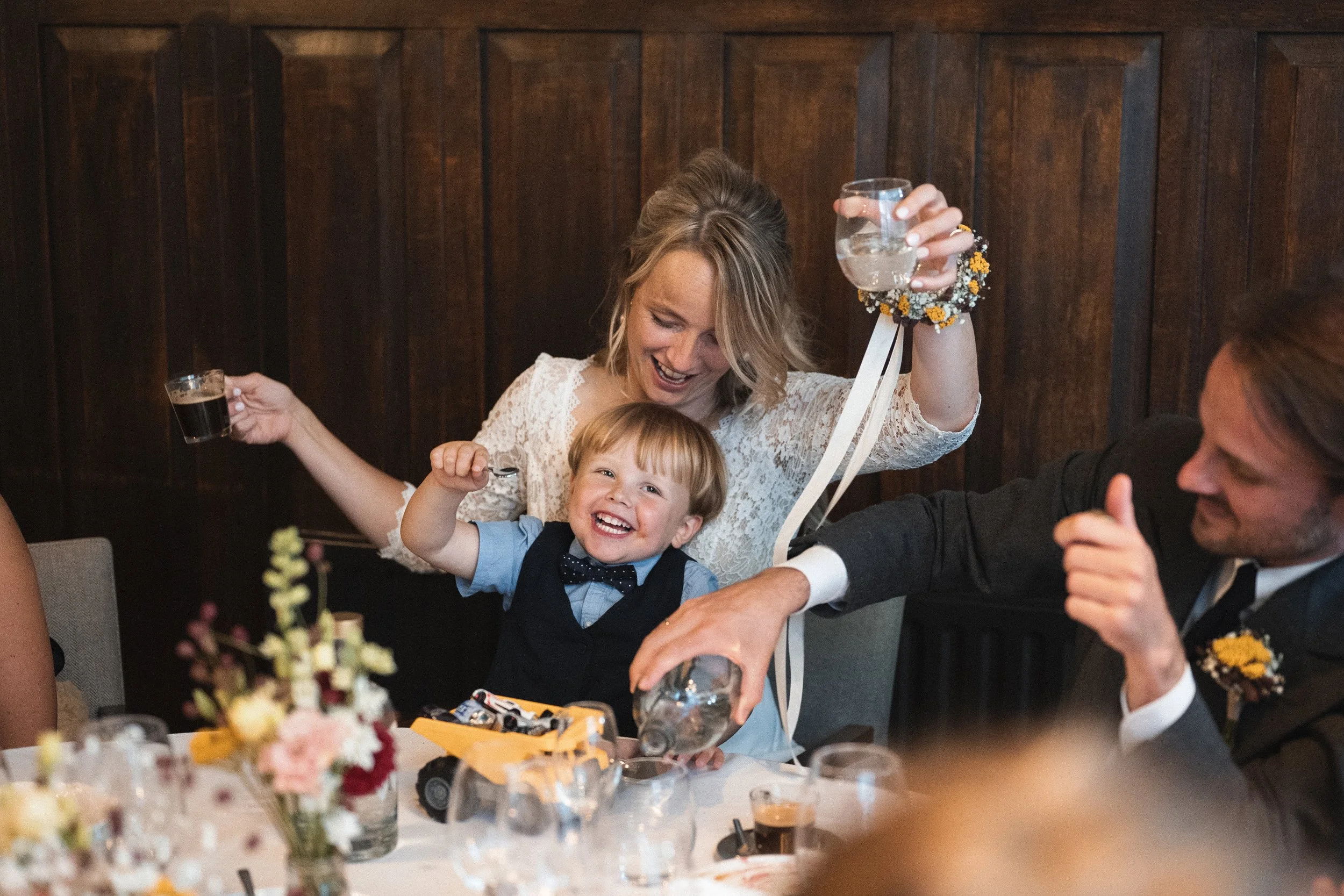Oxfordshire-Garden-Wedding-Photographer-557.jpg