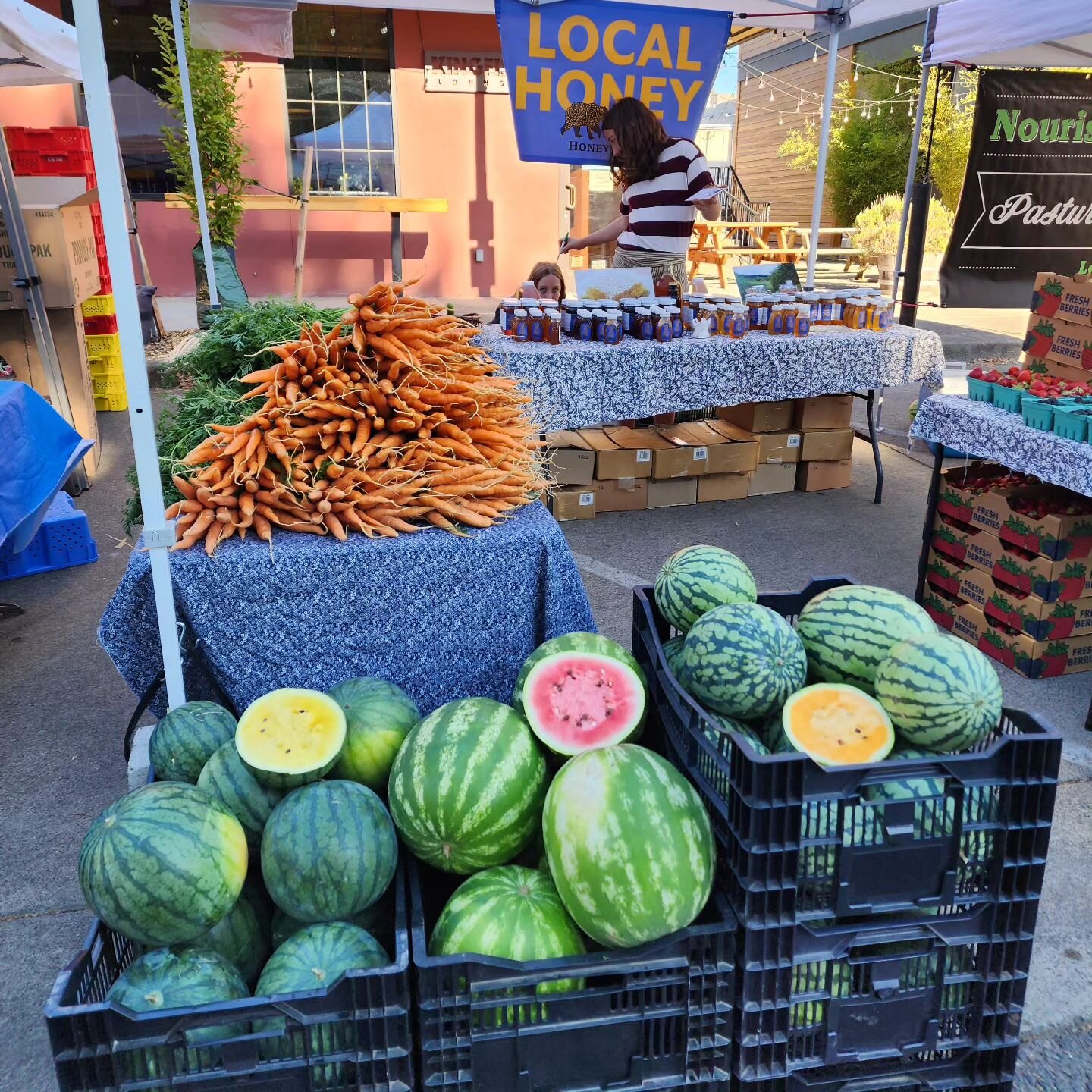 Lots of watermelons and plenty of strawberries today down at the waterfront @corvallisfarmersmarket