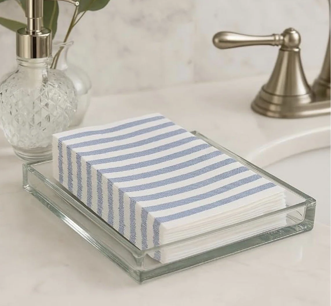 I always keep these on hand. They’re one of those little touches that make entertaining feel effortless. They look like linen, hold up beautifully through dinner, and save me from another load of laundry at the end of the night.