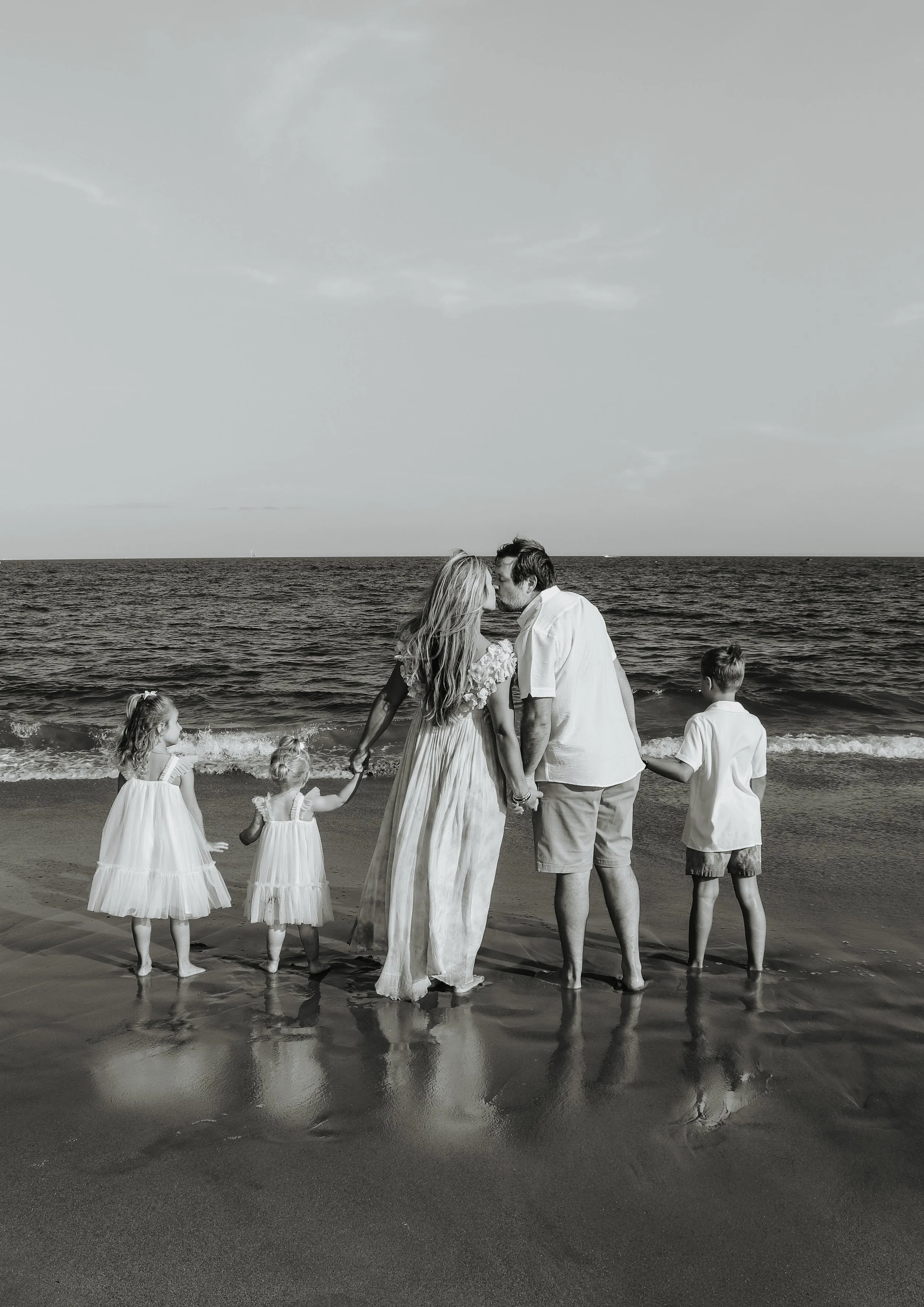 Isabella Family Beach Mini