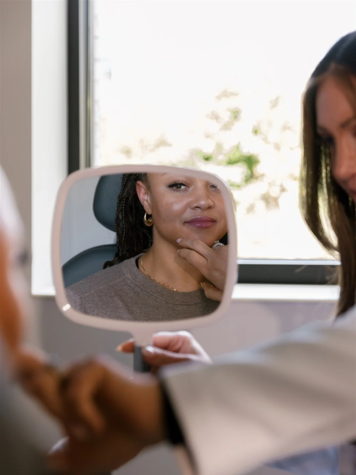 Your journey in aesthetics doesn&rsquo;t need to be overwhelming! Here are 3 tips to beginning your journey the right way 🤗

🤍 Start with a consultation and don&rsquo;t dive into something you saw trending on social media
👉 Your face is unique! A 