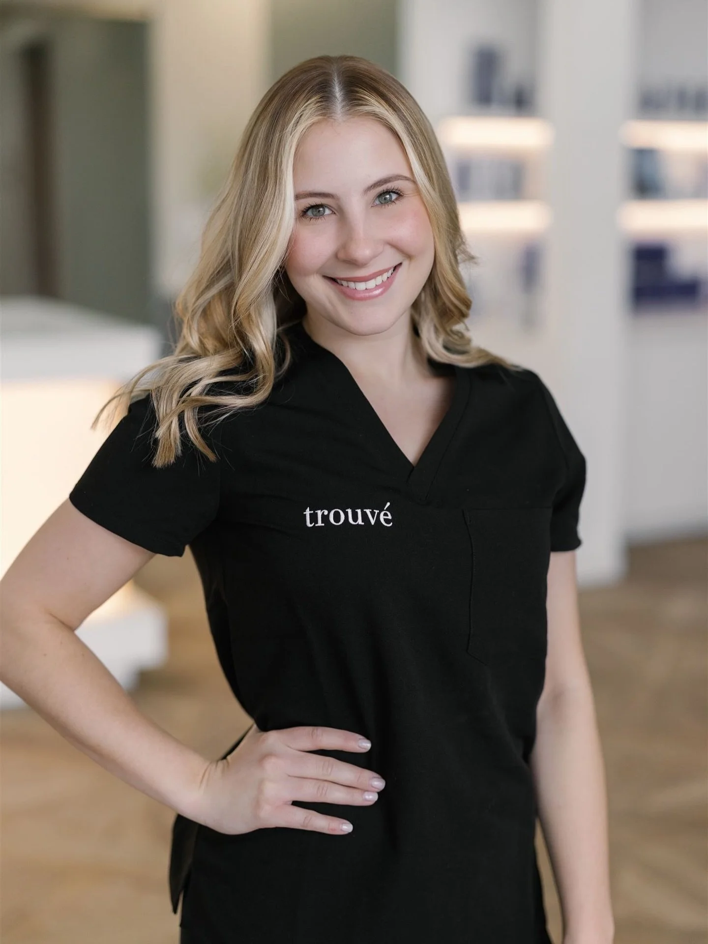 Please give a warm welcome to our newest esthetician, @skinbyjuliarose 🤍

She is brining 5 years of experience to our Trouve team ✨

Julia received her education and license from Brown Aveda Institute and has a passion for helping her patients feel 