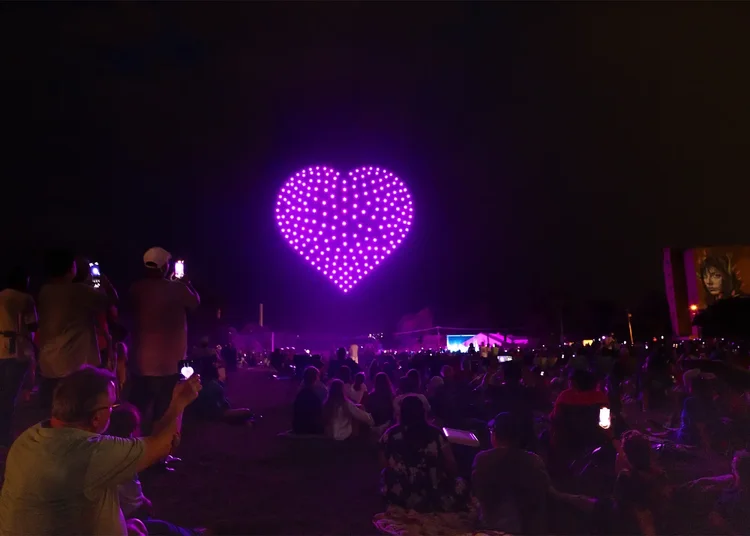 A purple drone heart above the crowd at Waynesboro’s GloW celebration