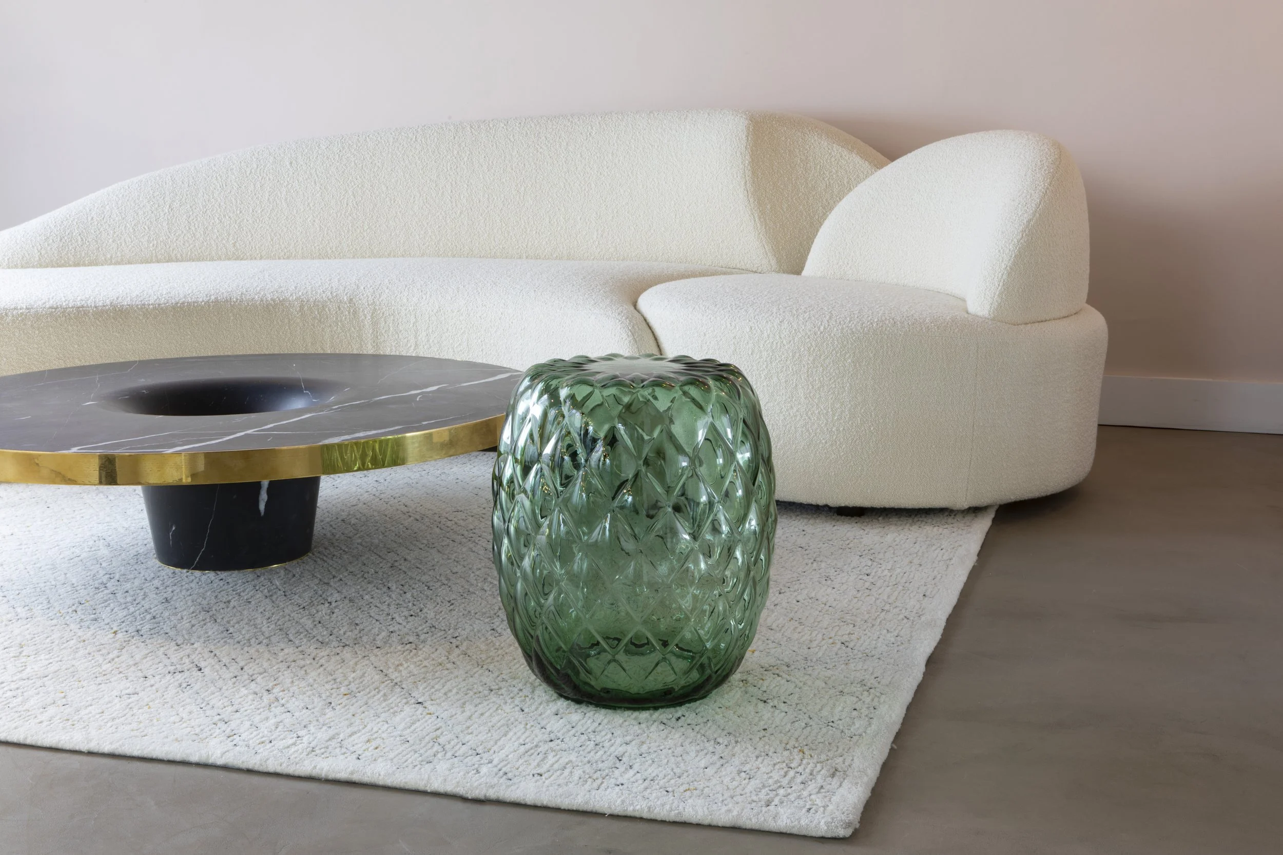 Veronese: Material Expression through Glass and Metal for High-End Interiors