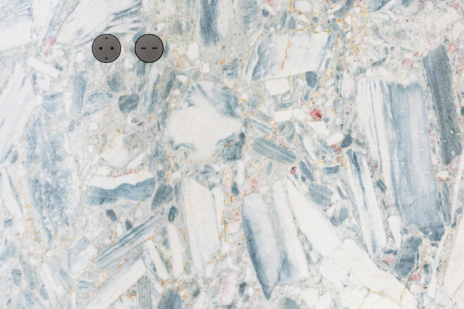 22-System-outlet-usb-c-4709448-stone_preview.jpg