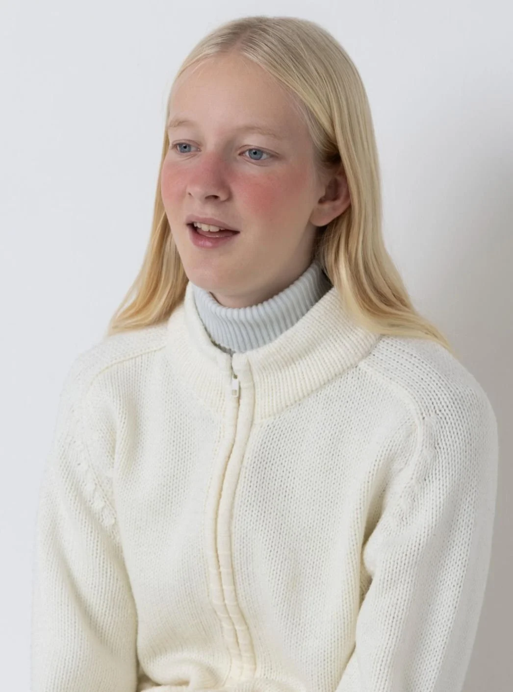 3-tamar-lindner-book.jpg