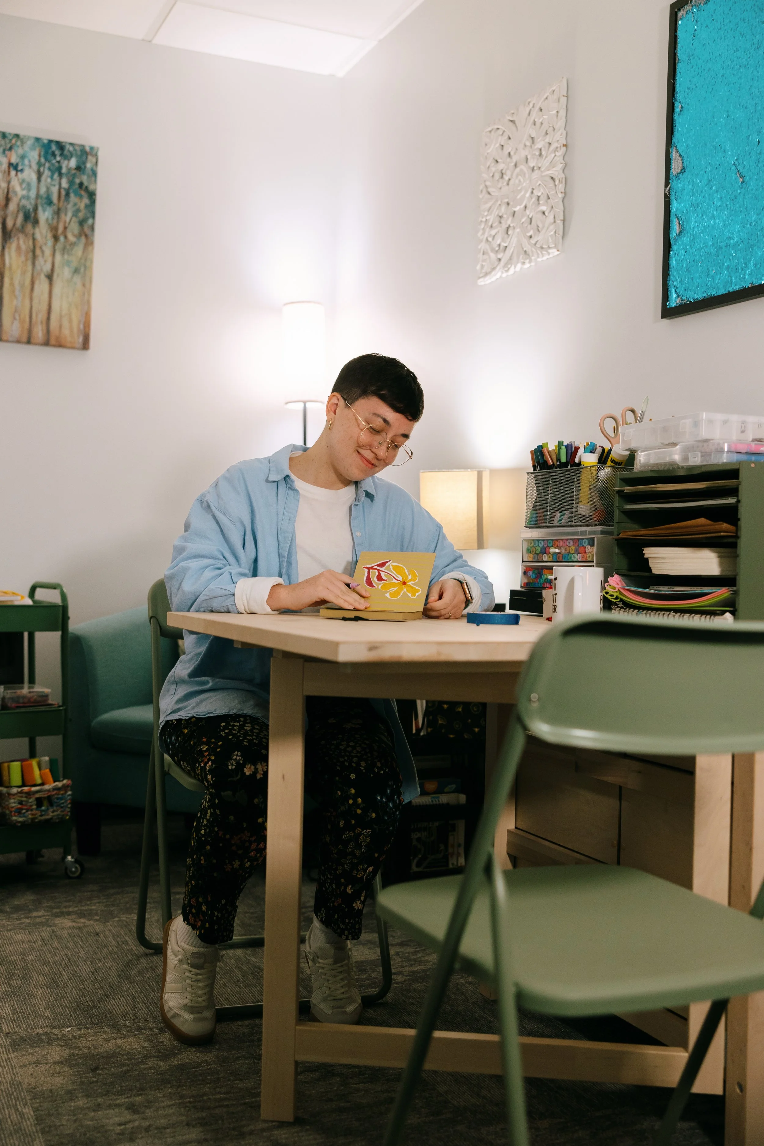Nonbinary licensed art therapist Kristy Leone in Maryland provides therapy for LGBTQIA families.