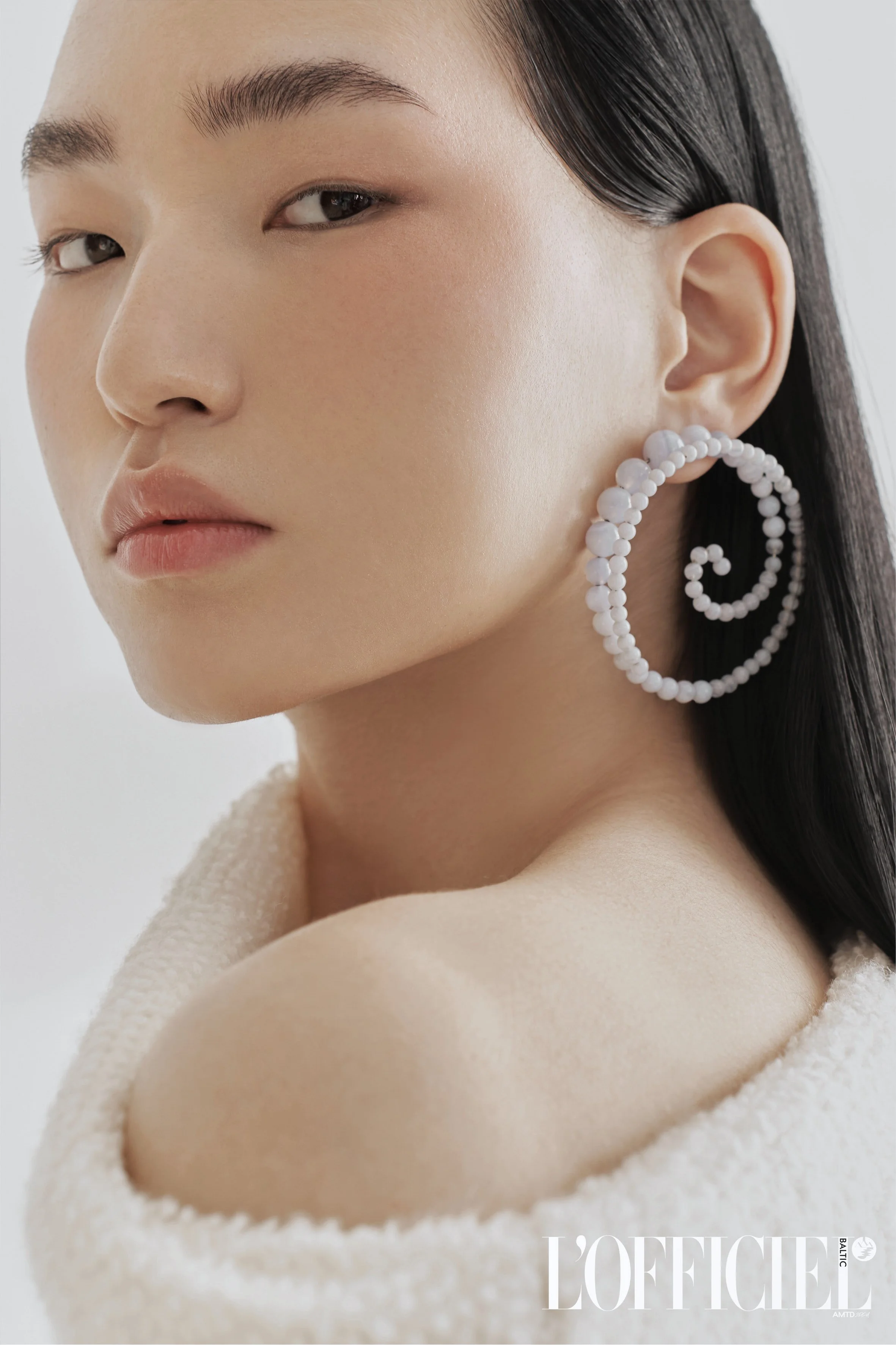 004Look1_Simon Hengesbach_Logo.jpg