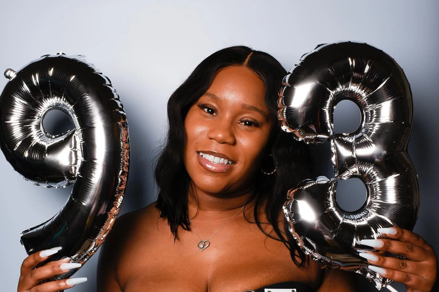 90&rsquo;s baaby #happybirthday #portraitphotography #portrait #happyclient #photoshoot #polaroids #fujiinstaxminitop #29thbirthday #chicago #aquariusseason #aquariusenergy