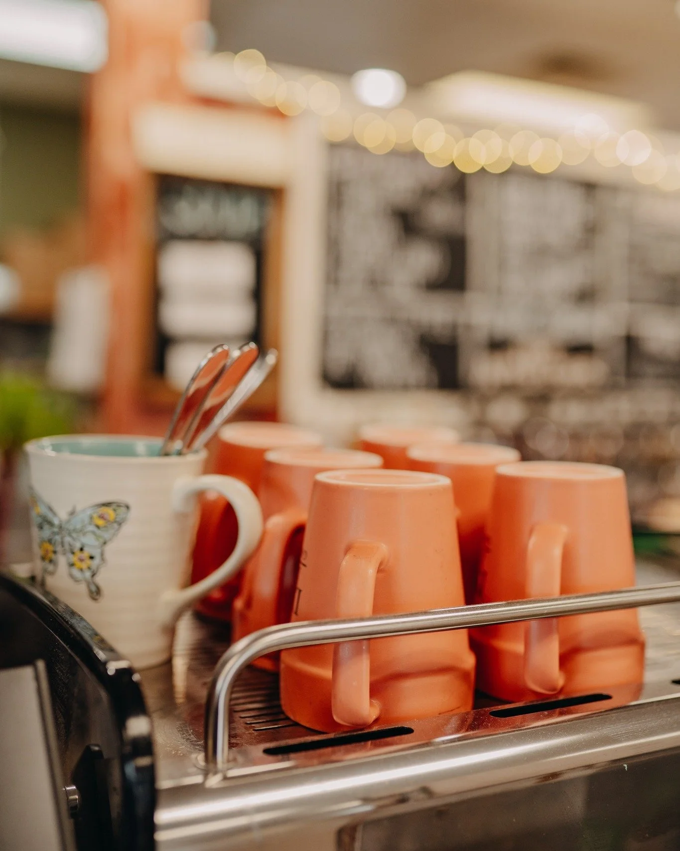 Cold weather calls for a cozy cup of Coffee at Five & Two Cafe!โ๐
#cozy #eauclaire #fiveandtwocafe