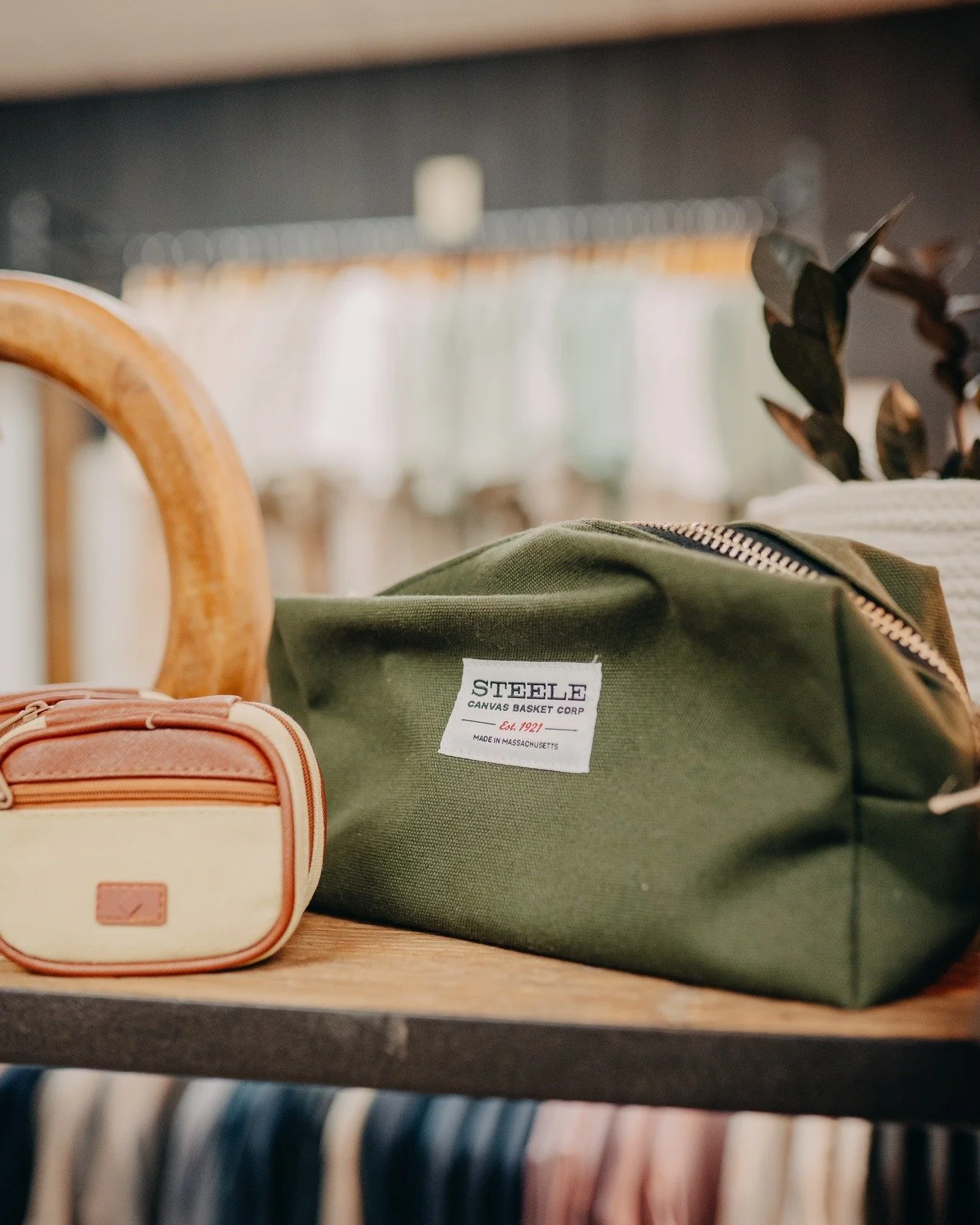 Rugged. Timeless. Built to Last.
Steele Canvas—where craftsmanship meets everyday utility.
Made in the USA. ๐บ๐ธ
#JohnScottMensApparel #SteeleCanvas #AmericanMade #MensAccessories #EauClaire
