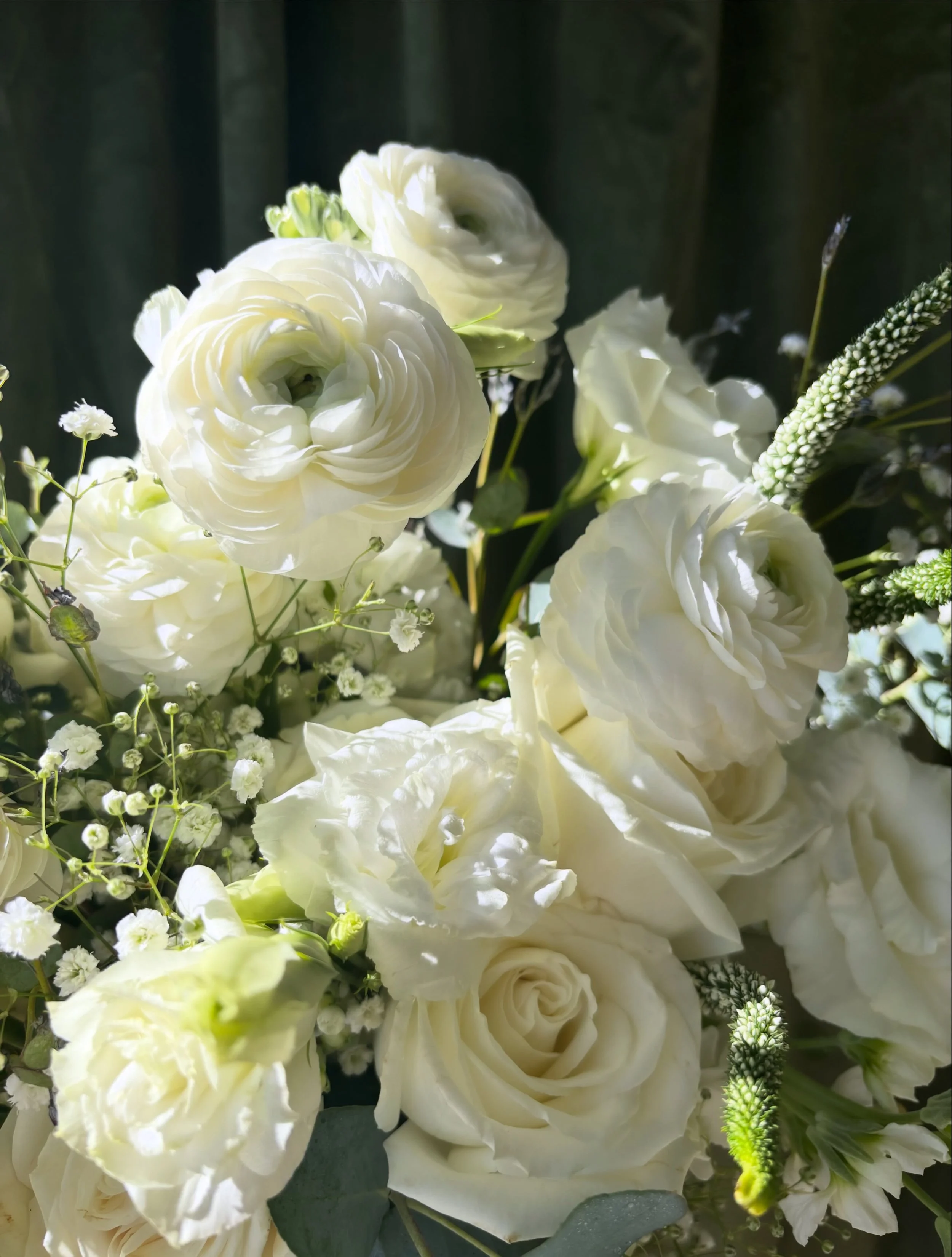 Bridal Bouquet Monday, #2 &mdash; for Chandler 🤍 just simple and sweet, timeless white and green. This was a wonderful day for an amazing couple at @riverviewbarn in May. 

While every bridal bouquet I make is unique and no two are the same, I do ha