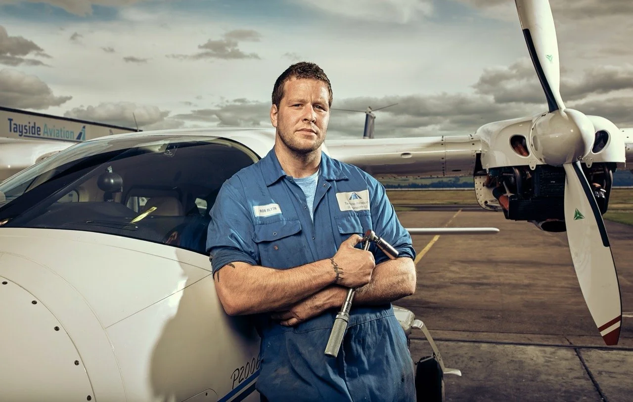 portrait of aviation engineer, portrait of mechanic, advertising portrait airline