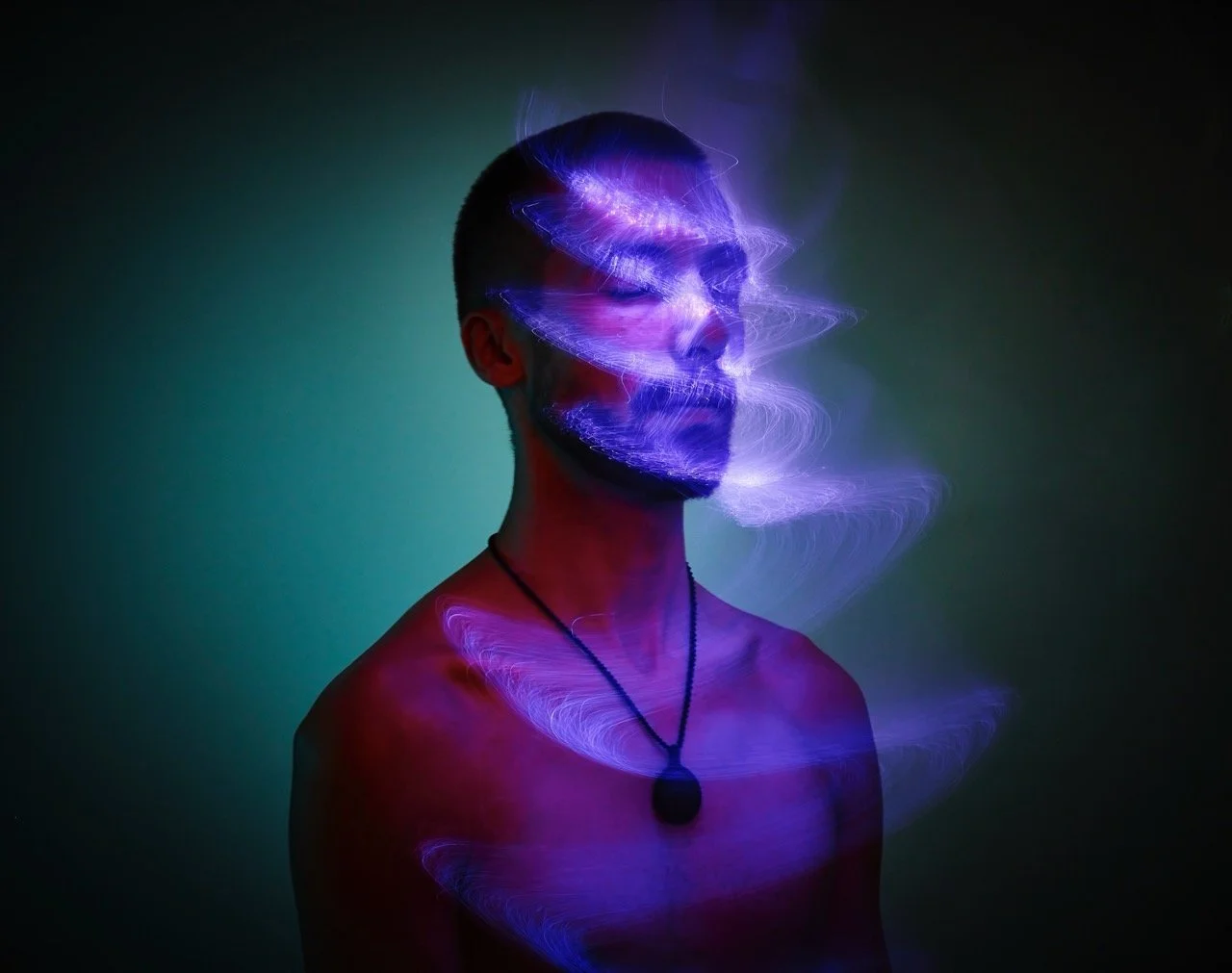 conceptual portrait photography, advertising portrait photography, light trails, long exposure 