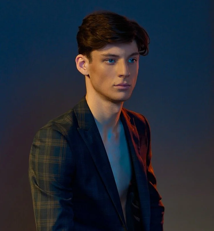 contemporary portrait, fashion portrait, adaptive colour portrait, advertising portrait 