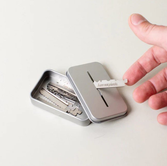 safety razor blade disposal