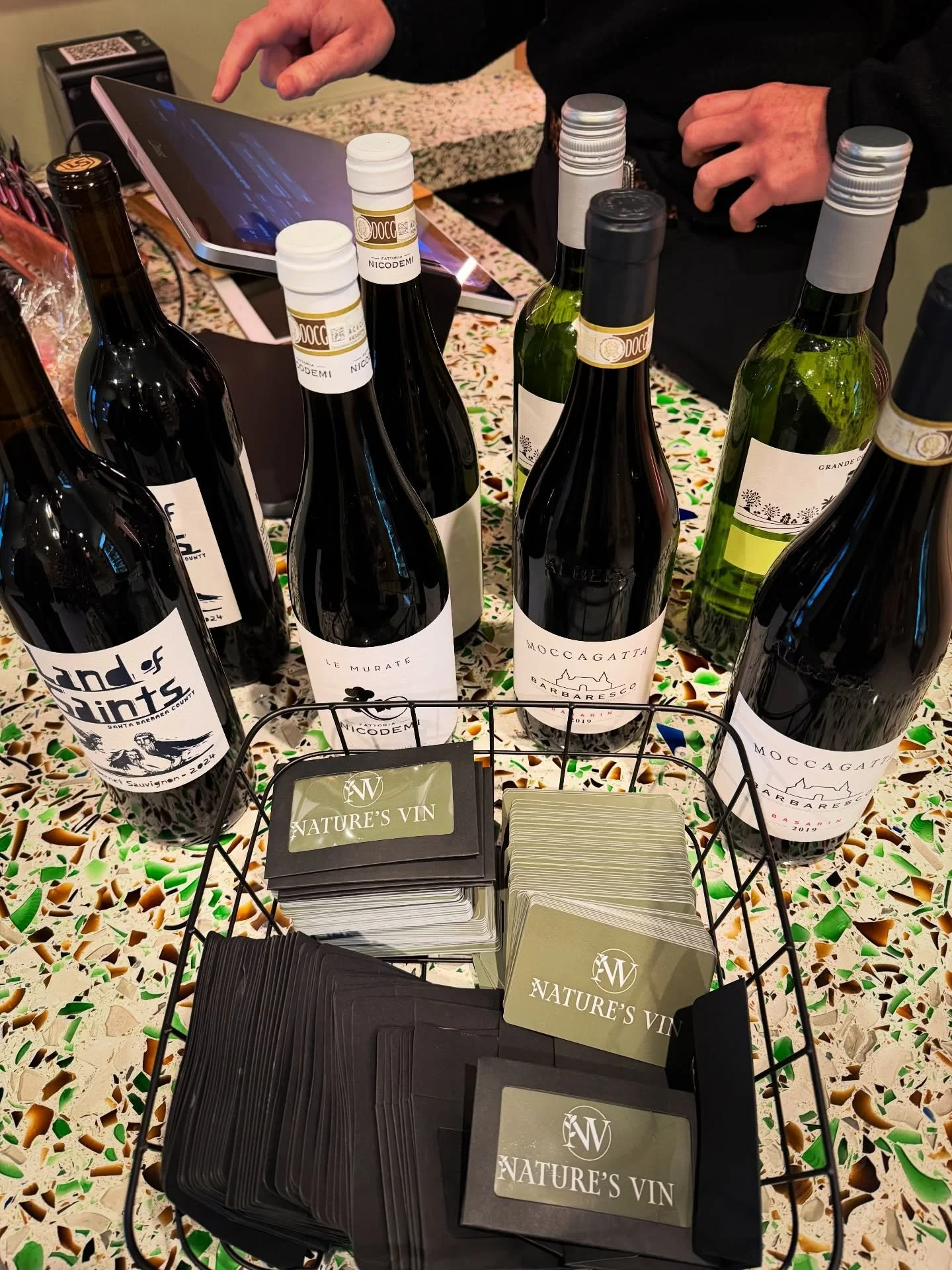 Cheers to gifting made simple this holiday season. 🎁🍷💲🥂 Grab a @naturesvin gift card on our website or in our shop!