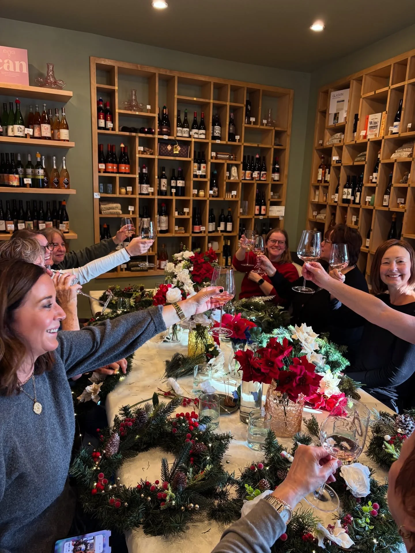 Wreaths? Made.
Bubbles? Flowing.
Holiday spirit? High.
Tap the link in bio to see what else we&rsquo;ve got coming up! ✨🥂