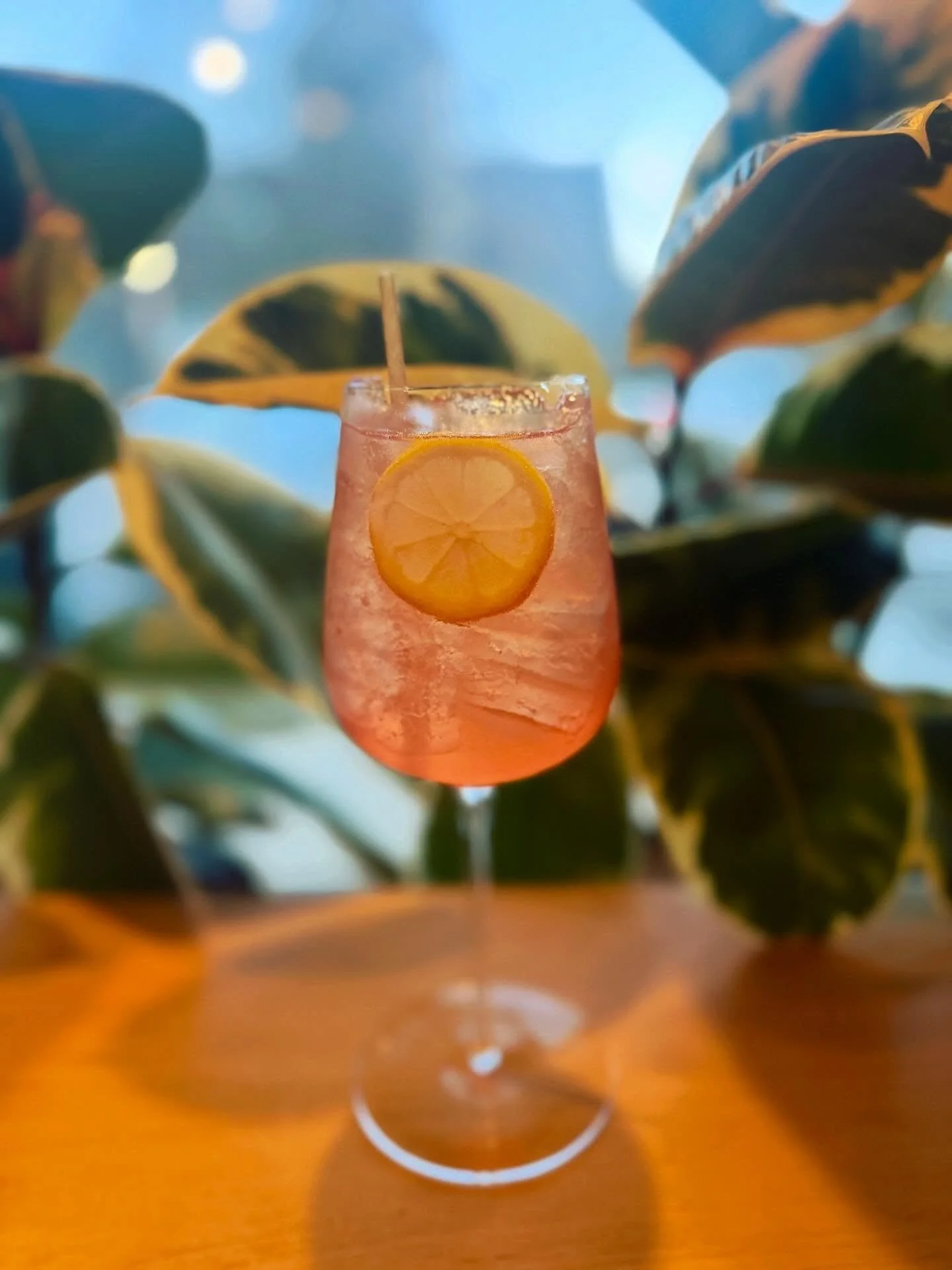 Manifesting warm weather with our new &ldquo;Pretty in Pink&rdquo; spritz! ☀️🍹💕