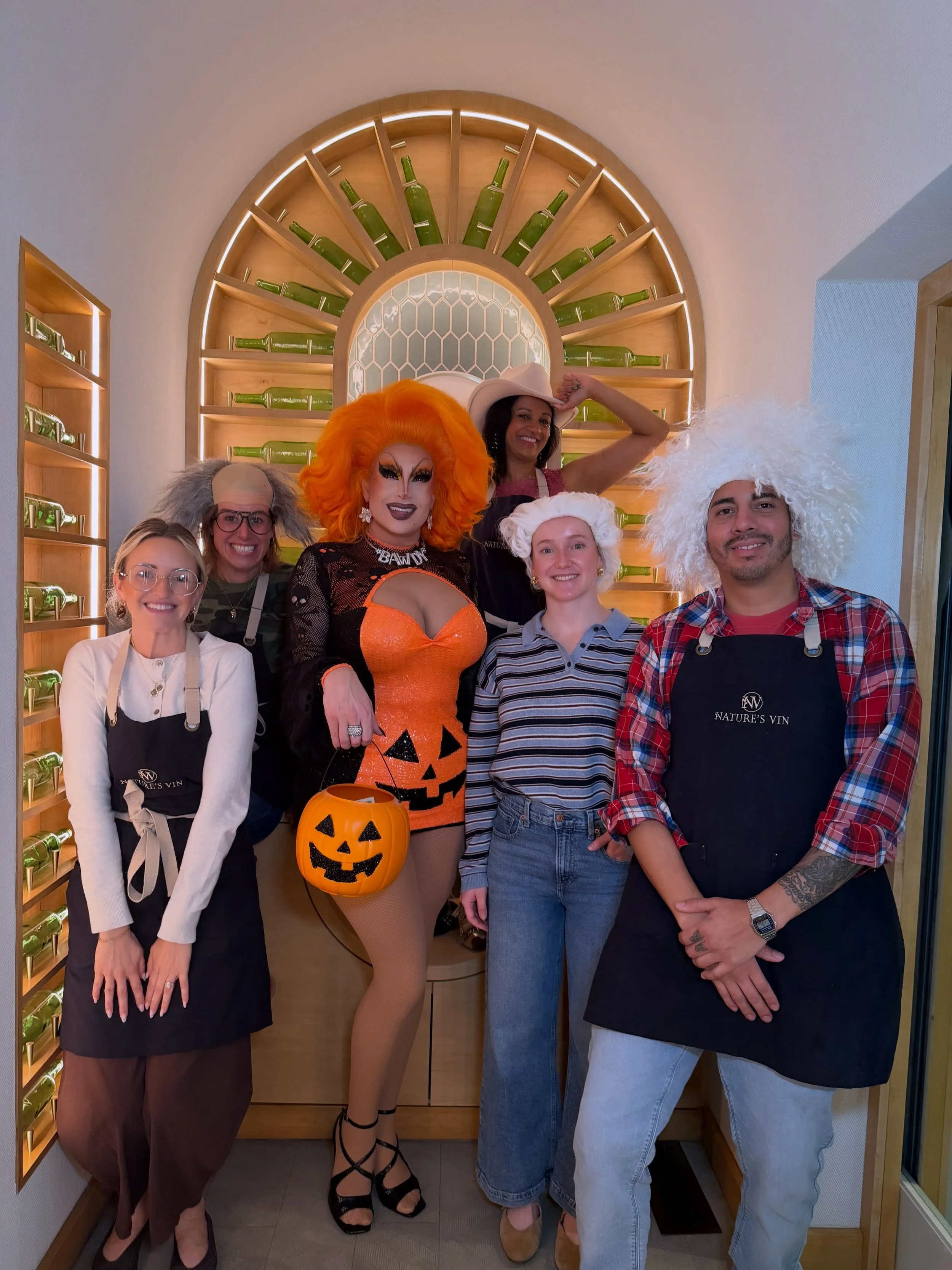 Spooky Sunday with Ophelia Bawdy! 🎃
#dragbingo 🌈 #fallvibes 🍂 #bestteam ❤️